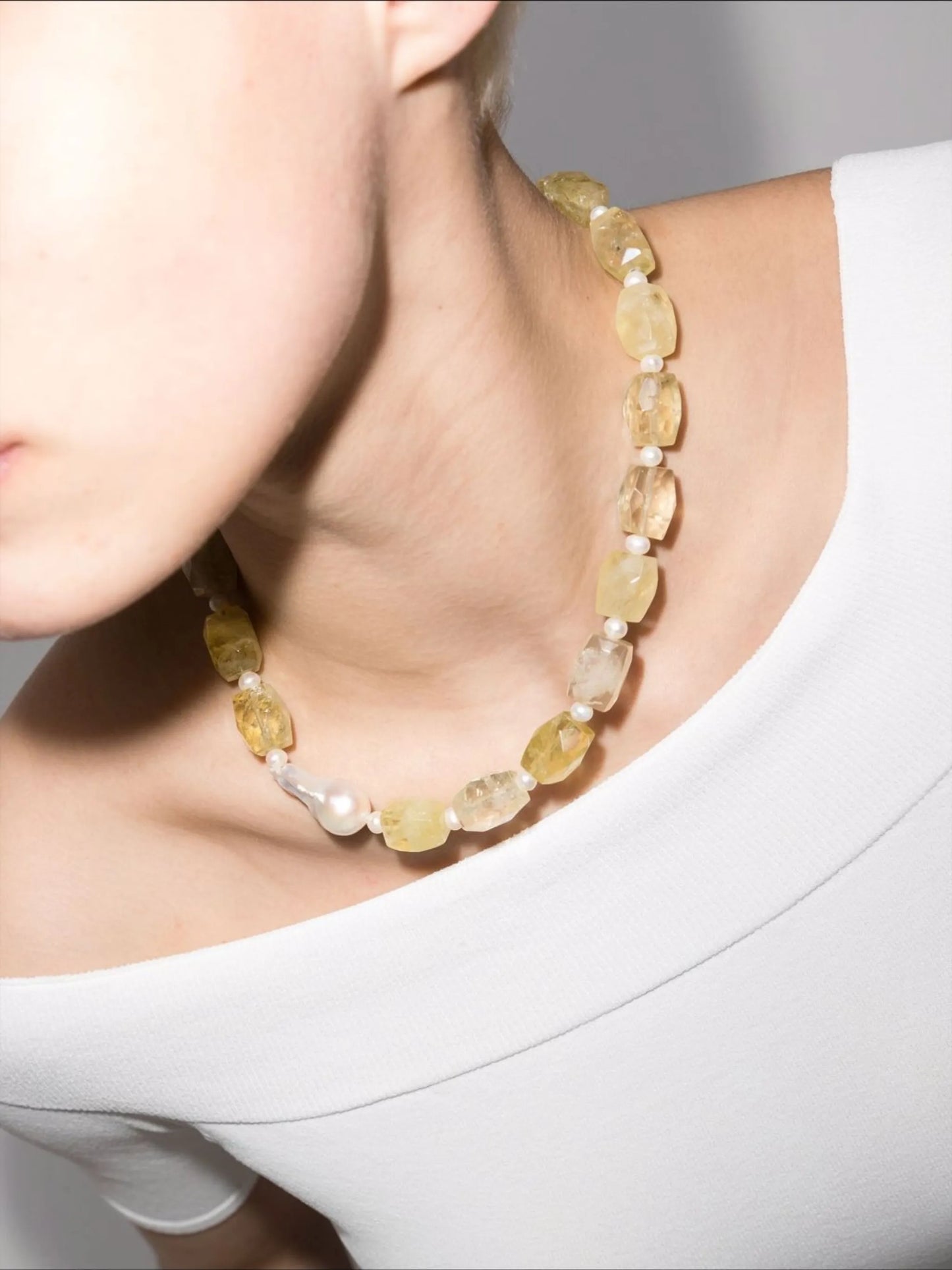 Anna pearl necklace