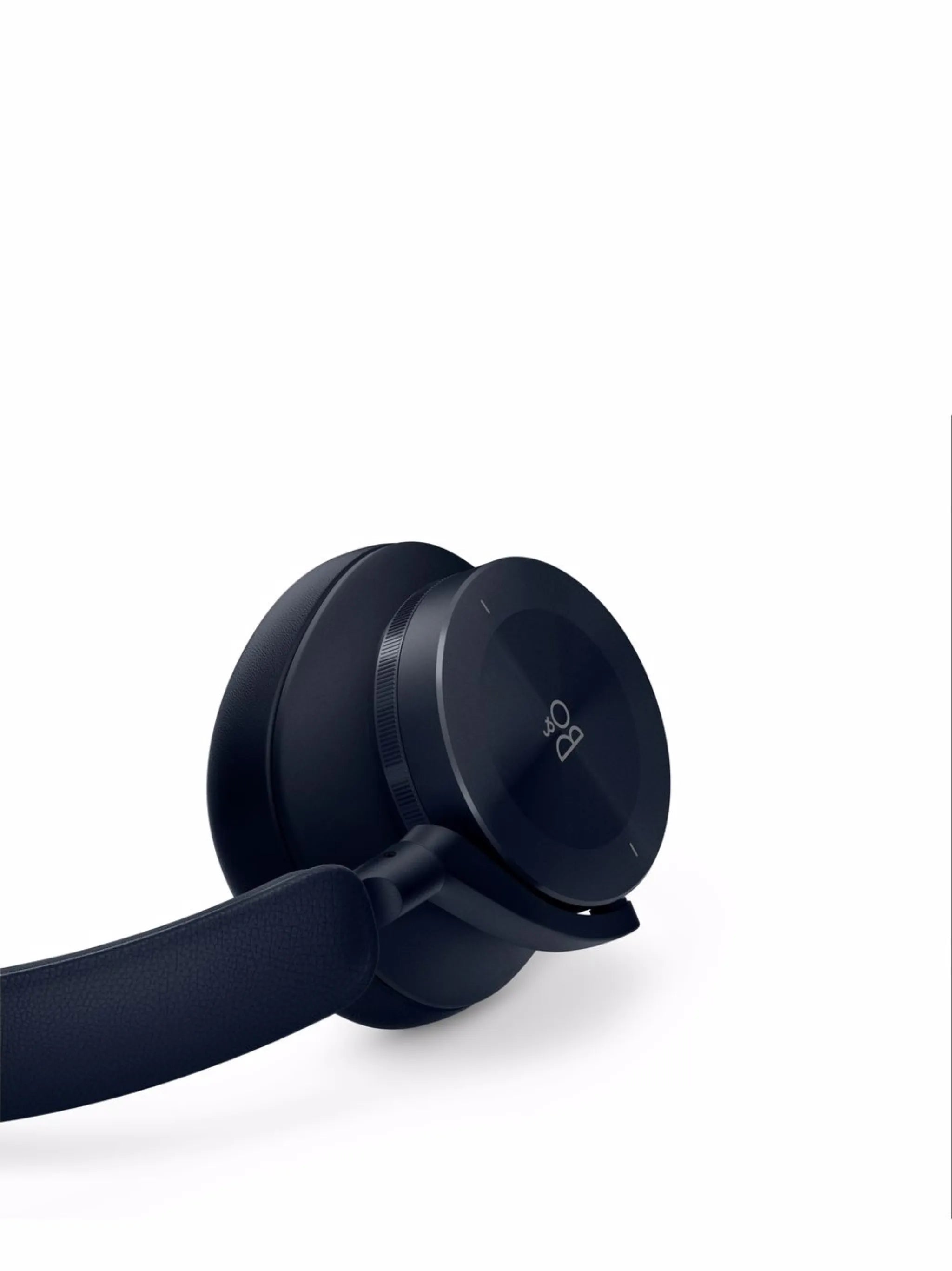 Beoplay H95 headphones