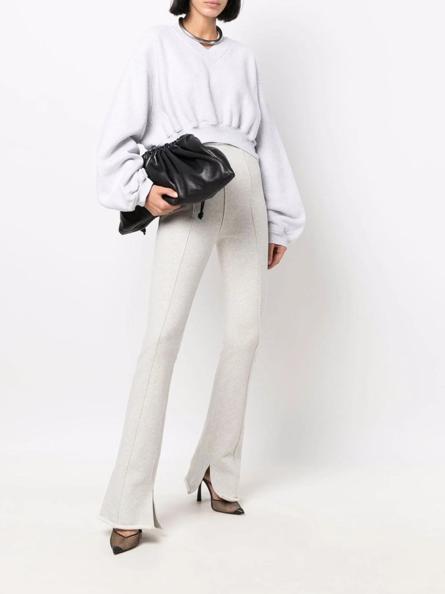 V-neck cropped pullover