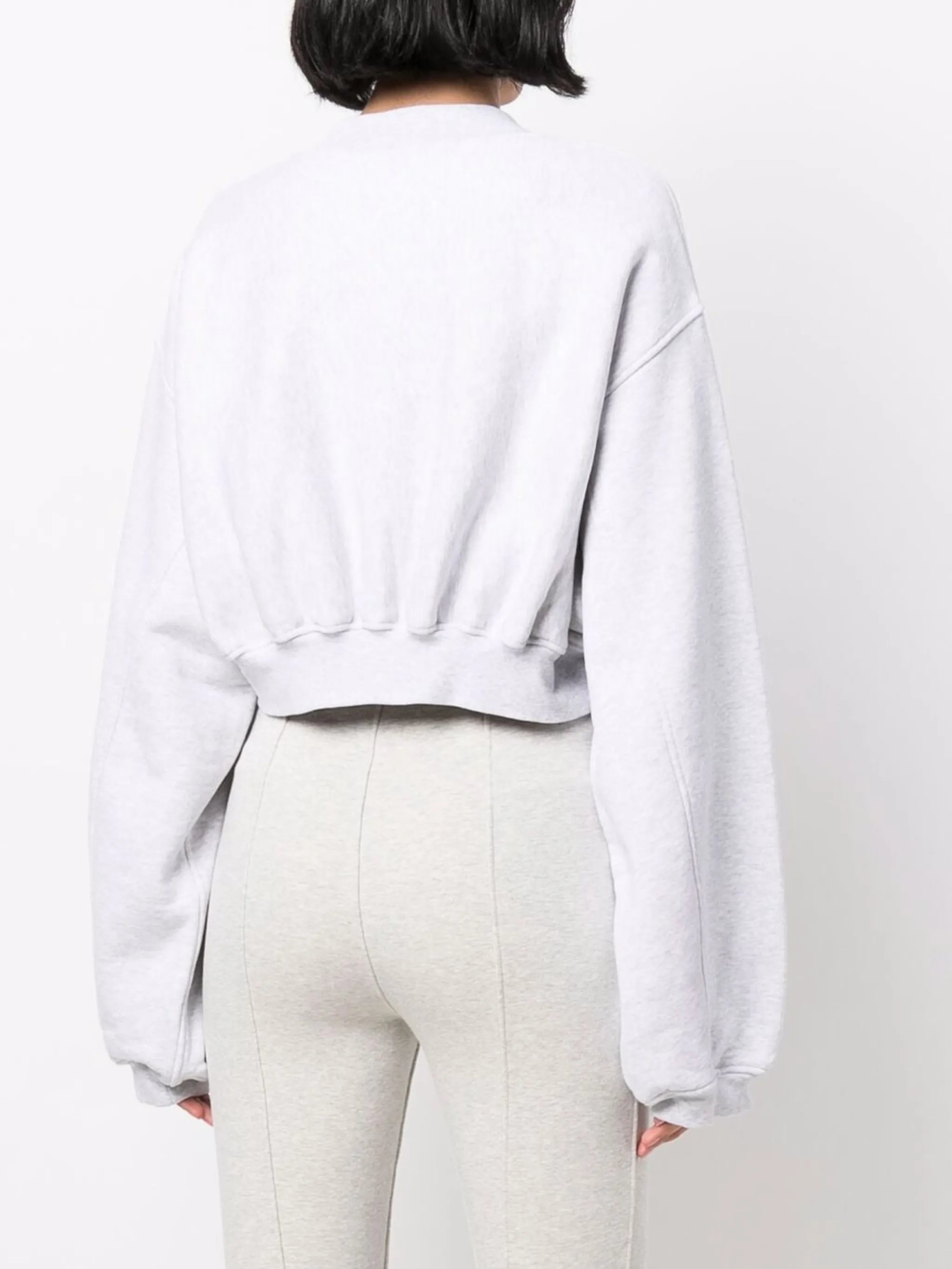 V-neck cropped pullover