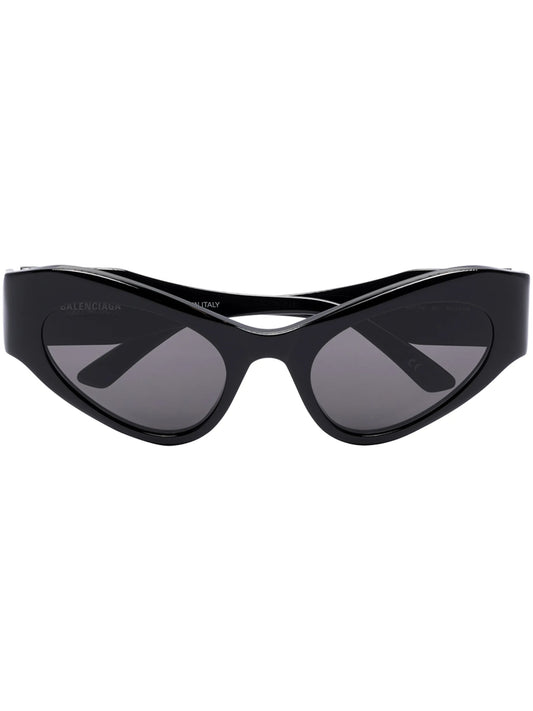 cat-eye frame sunglasses