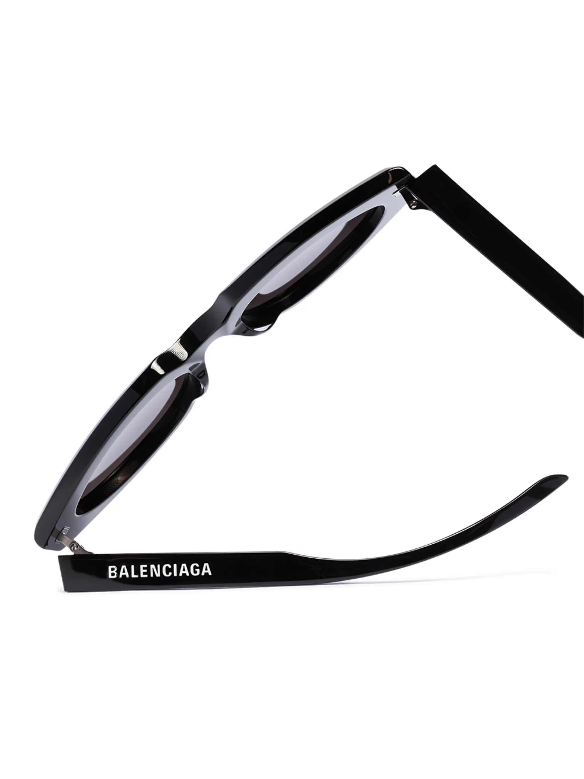cat-eye frame sunglasses