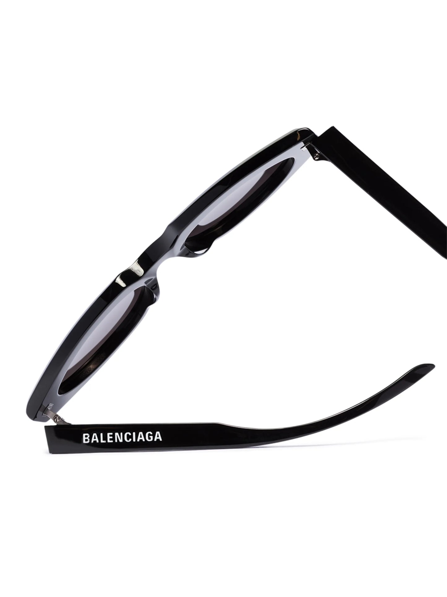 cat-eye frame sunglasses