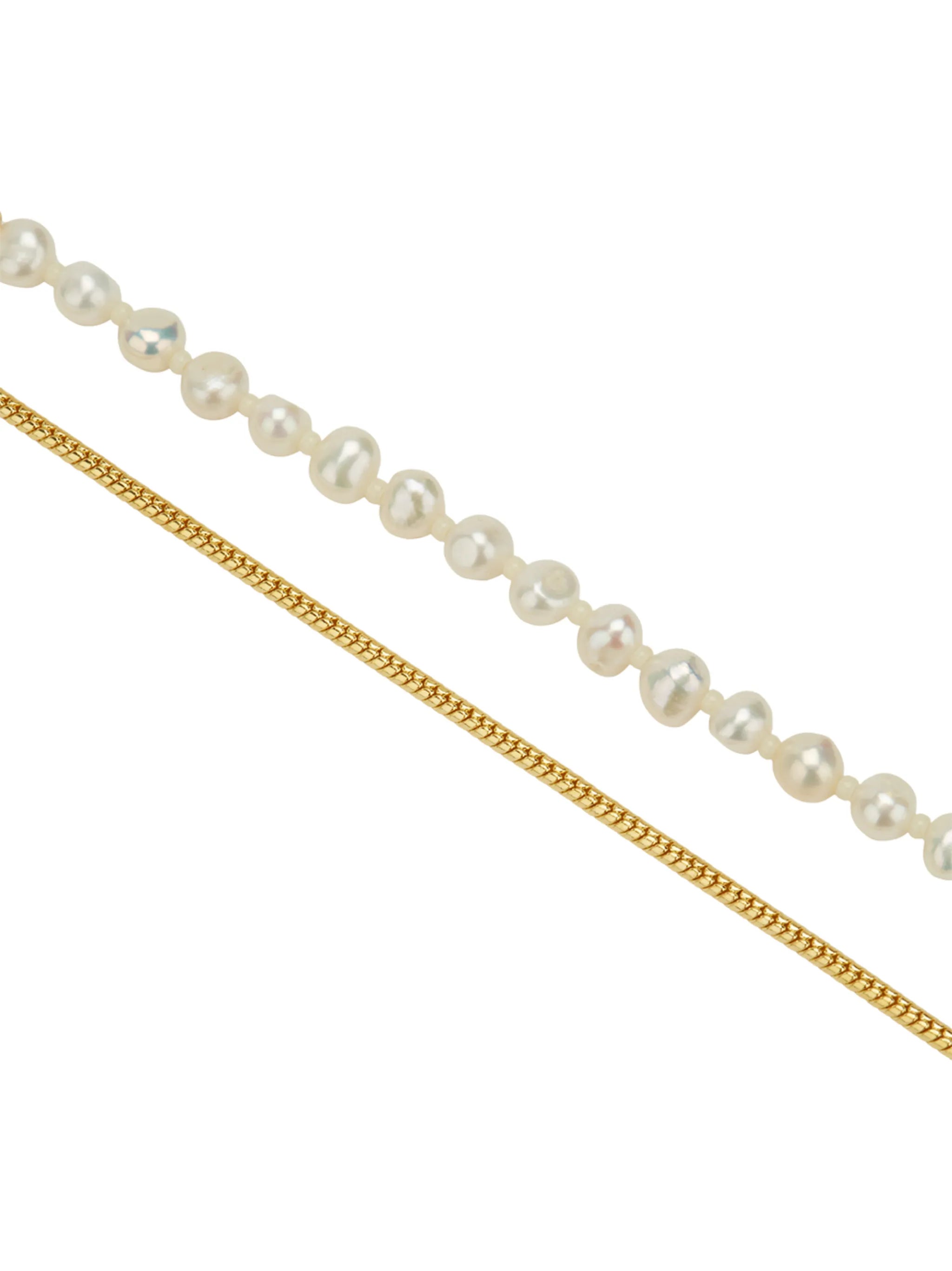 Stellar pearl necklace set