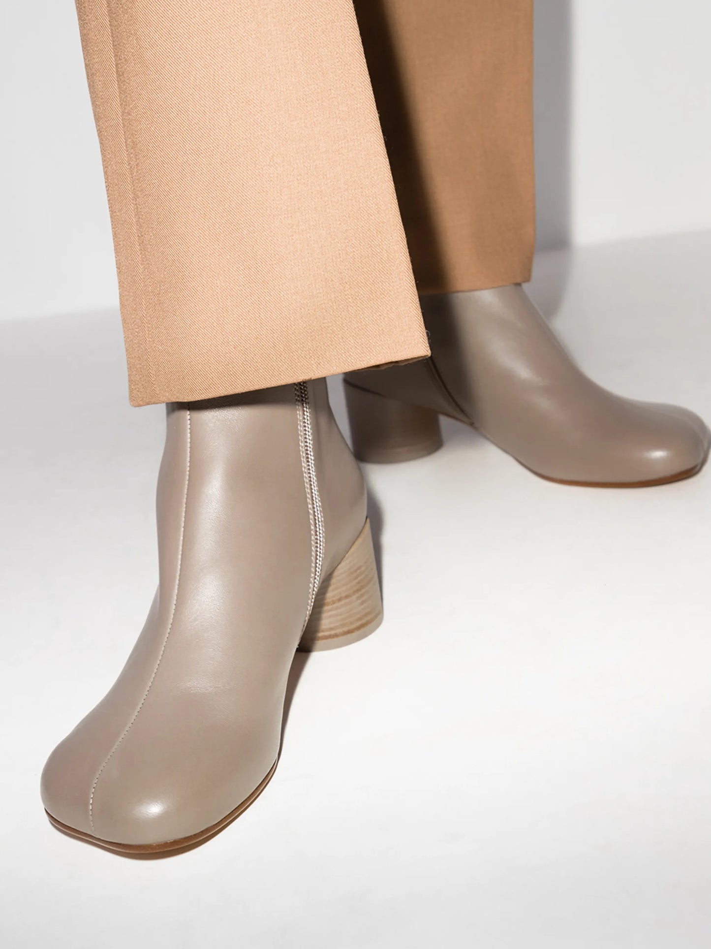 Anatomical 45mm square-toe ankle boots