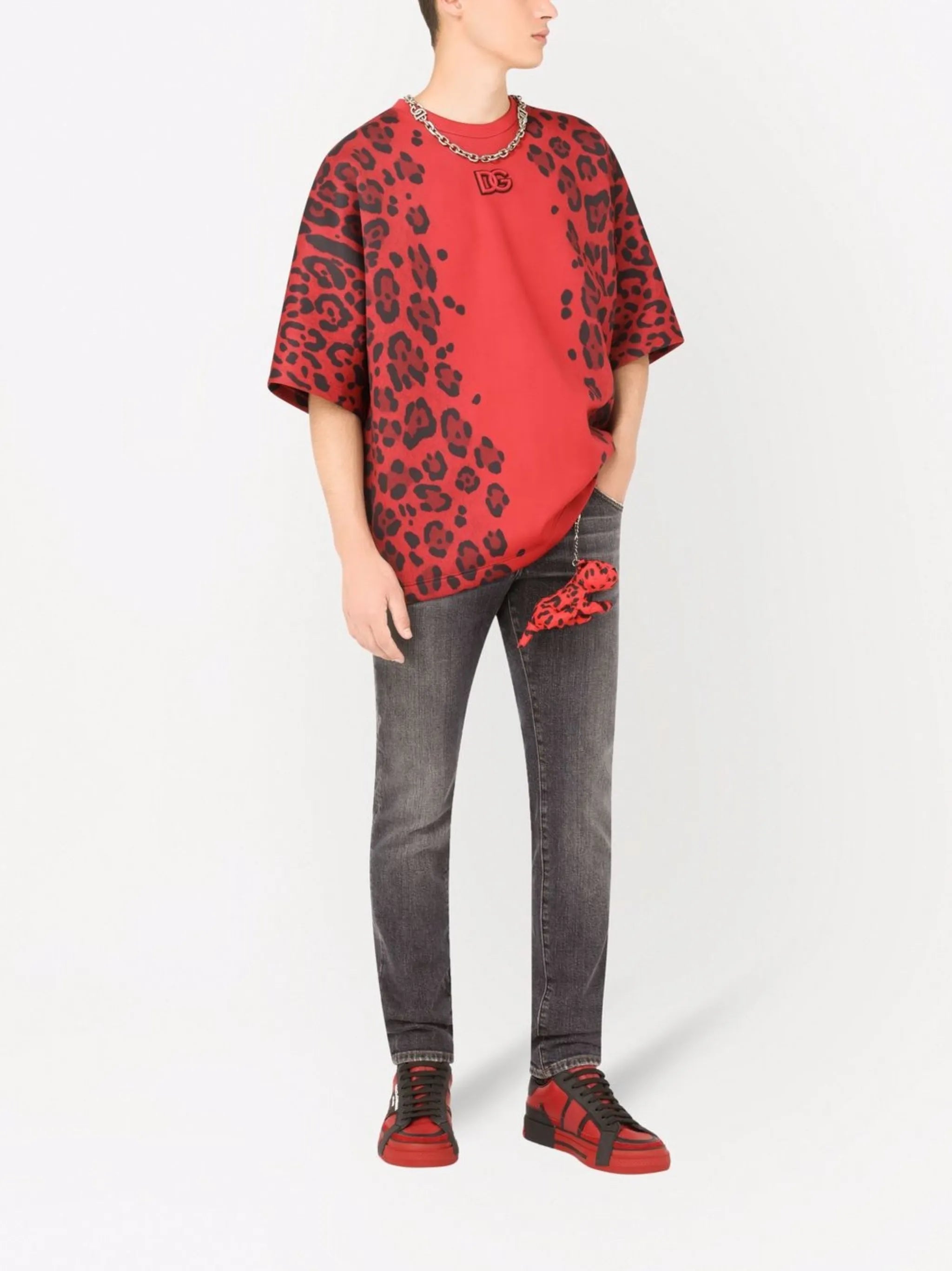 low-rise slim-cut jeans