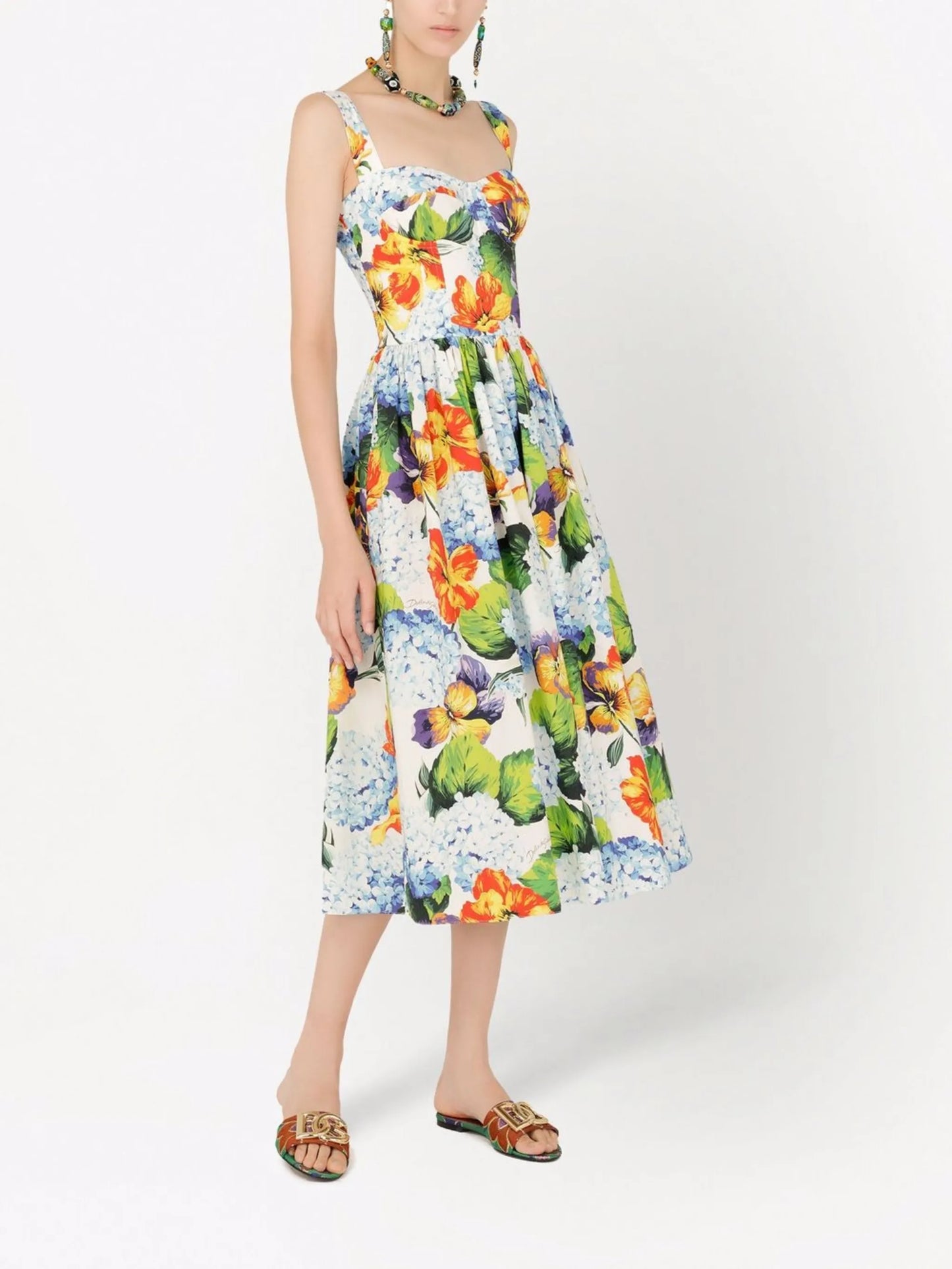 sweetheart-neck graphic-print dress