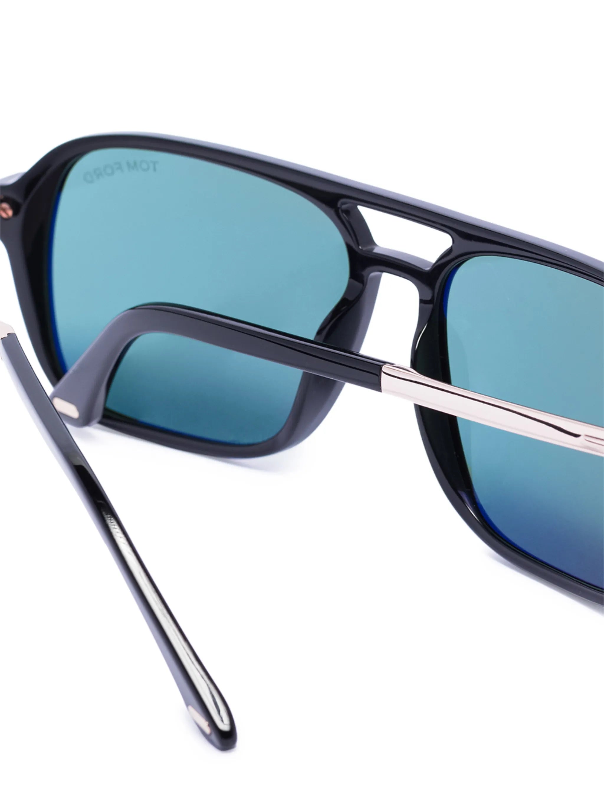 square-frame tinted sunglasses