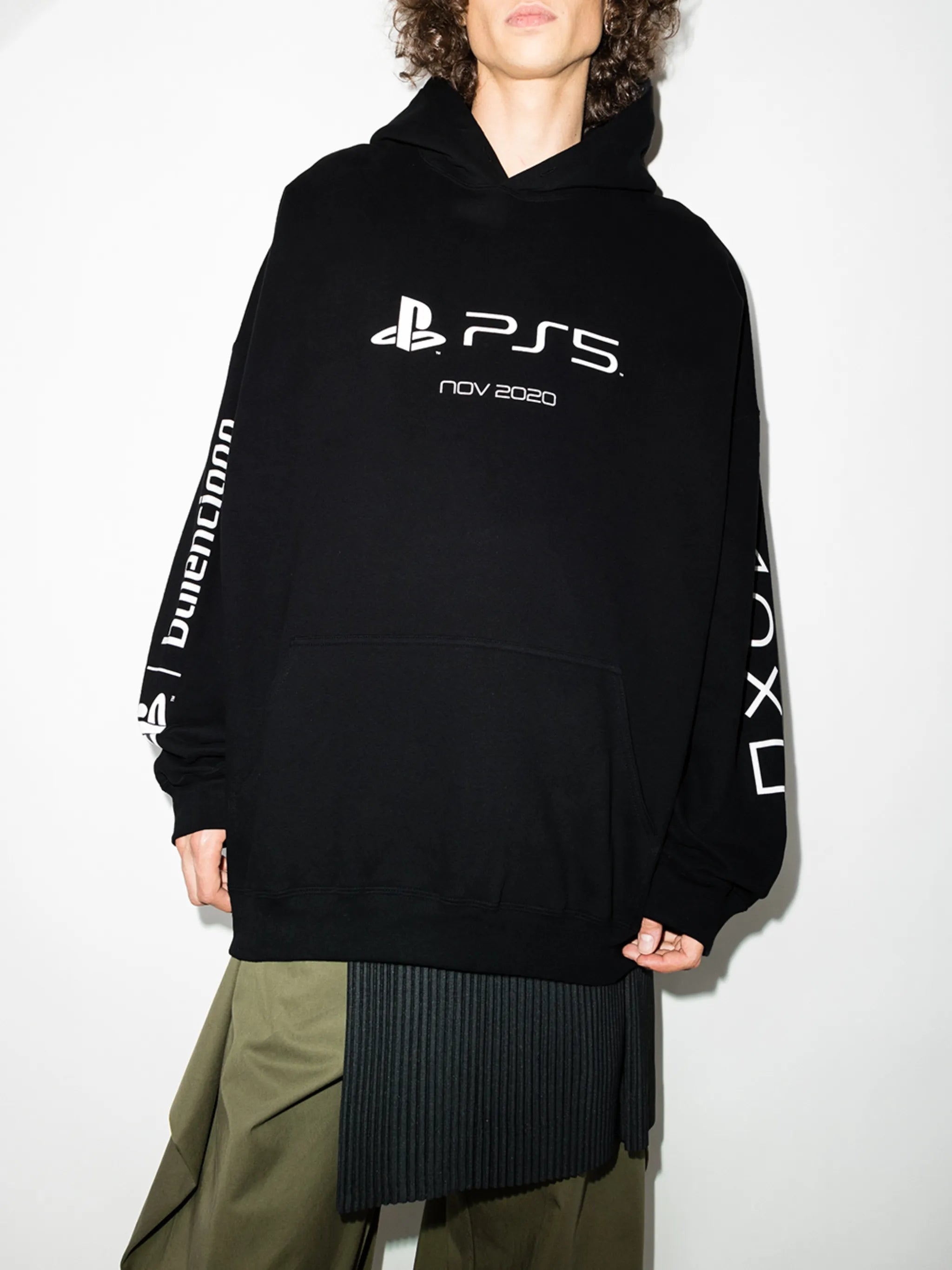 graphic-print hoodie