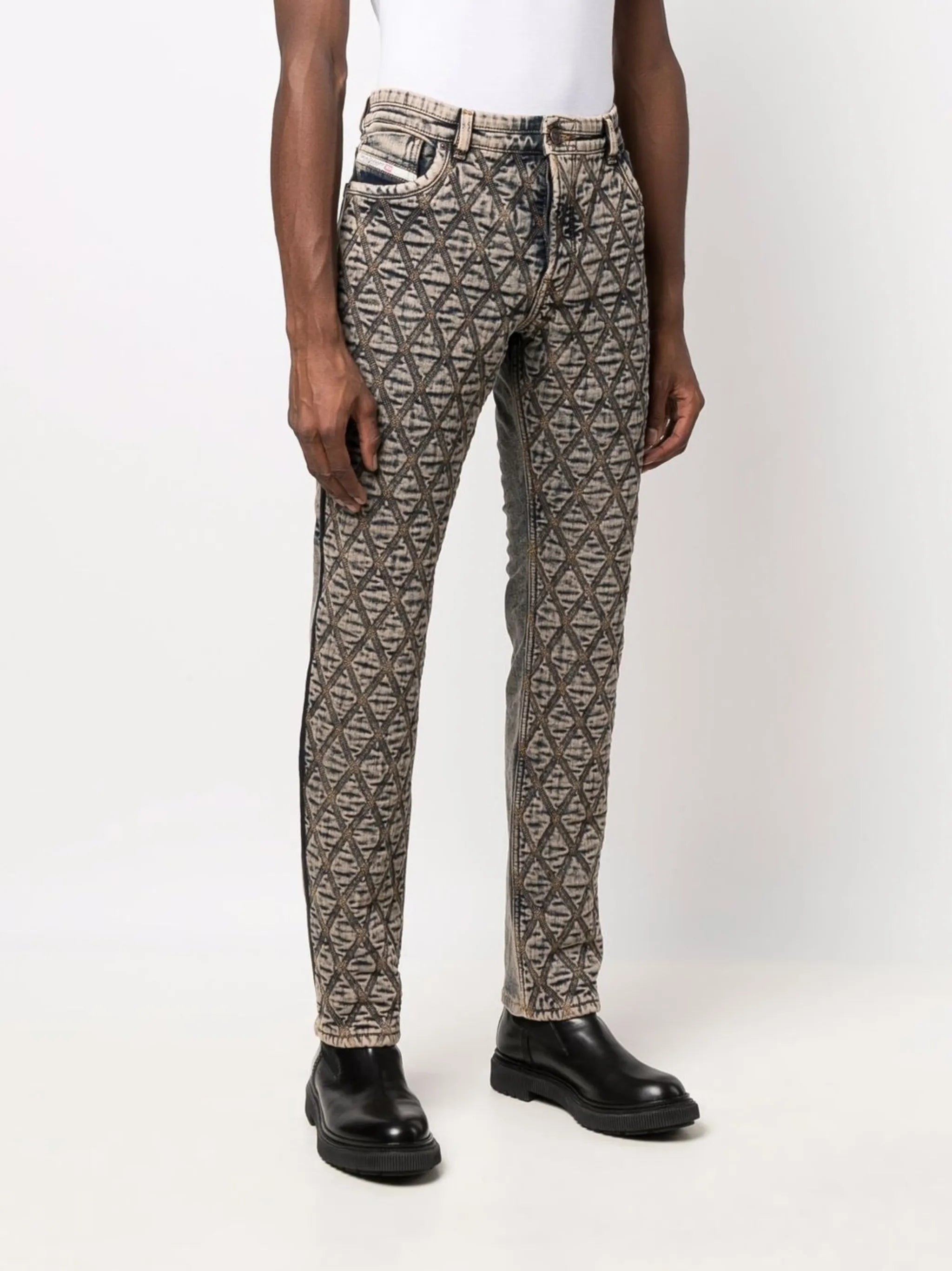 diamond embroidered slim fit jeans