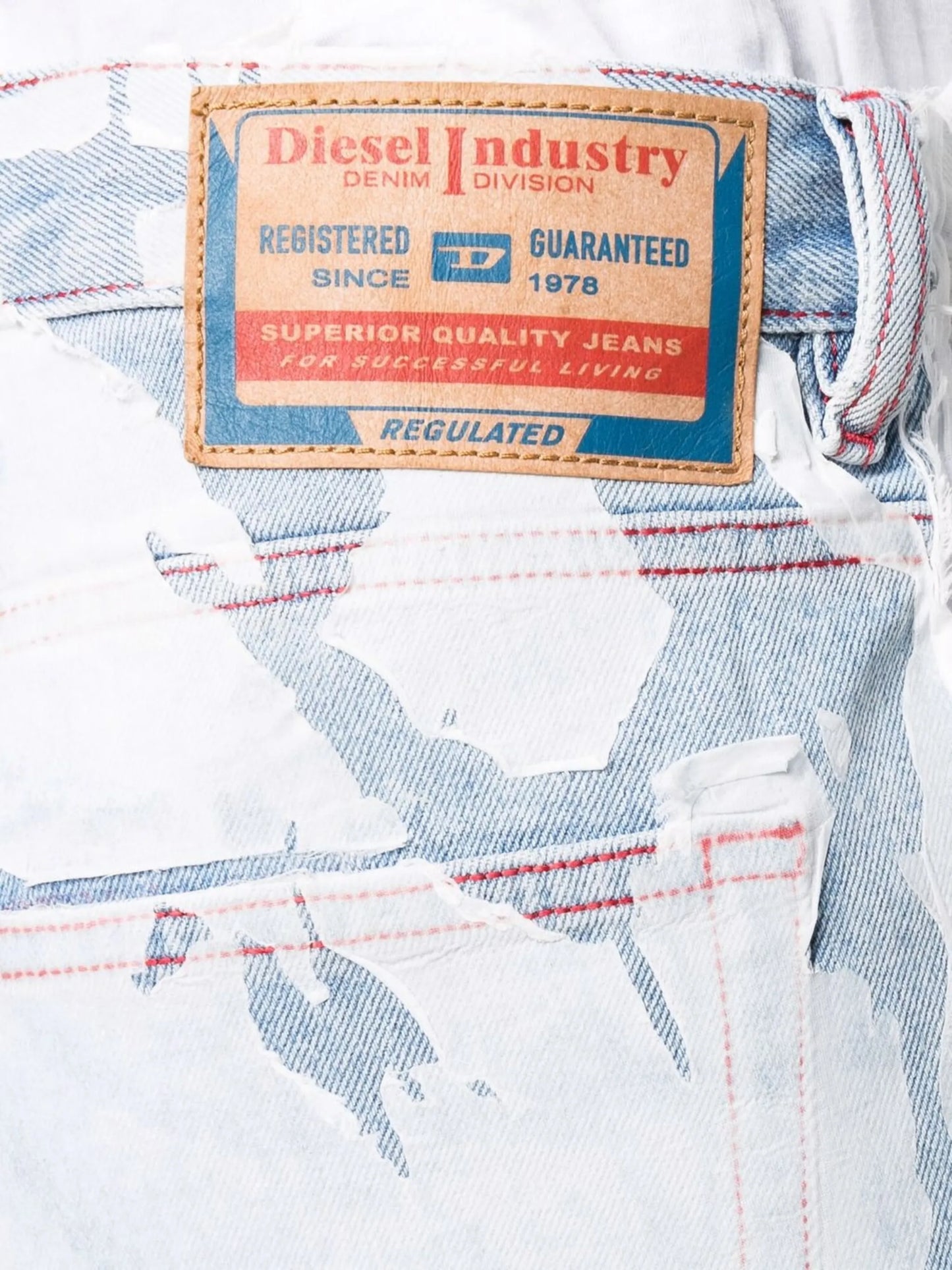 Peel-Off Effect straight-leg jeans