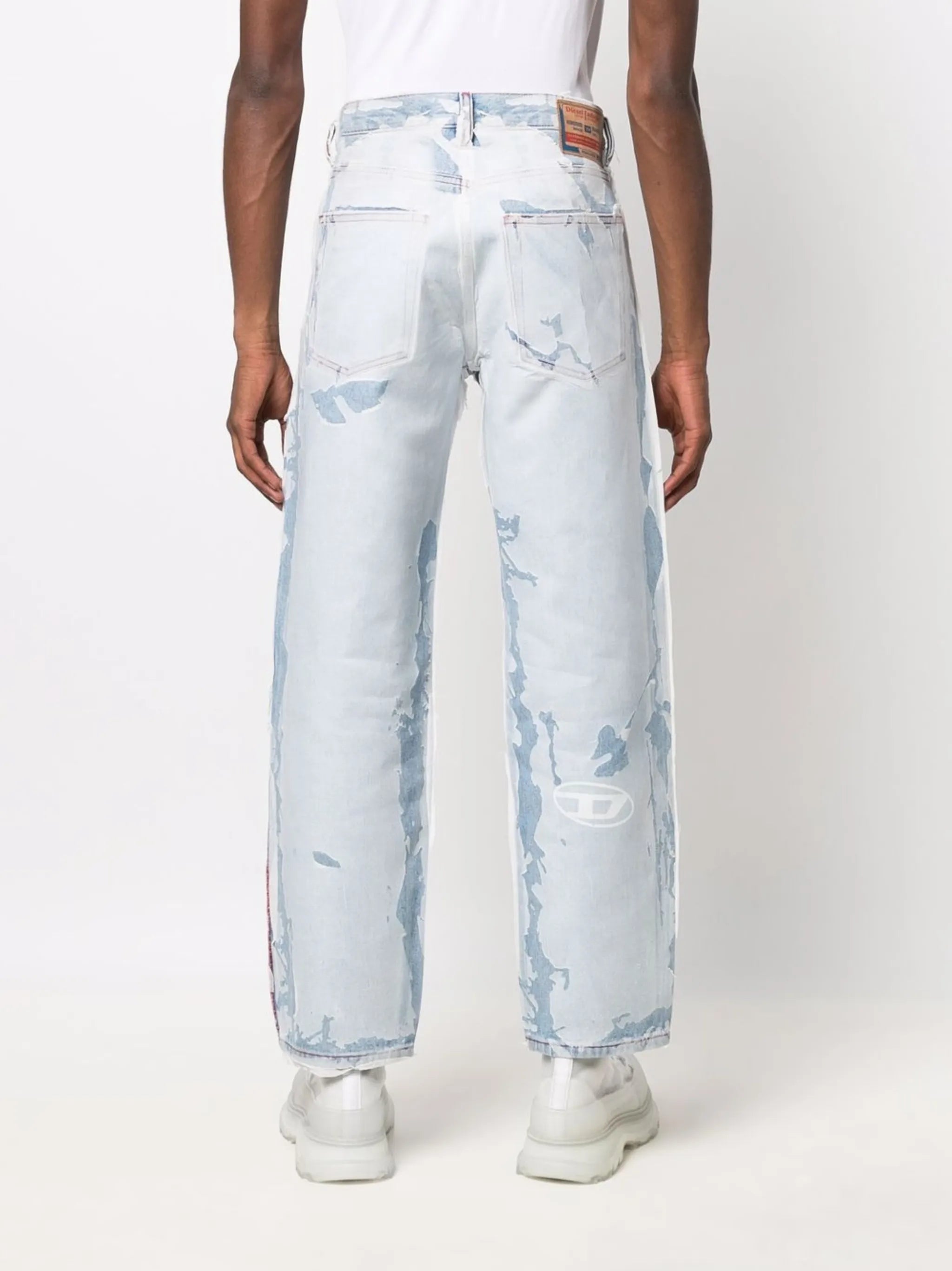 Peel-Off Effect straight-leg jeans