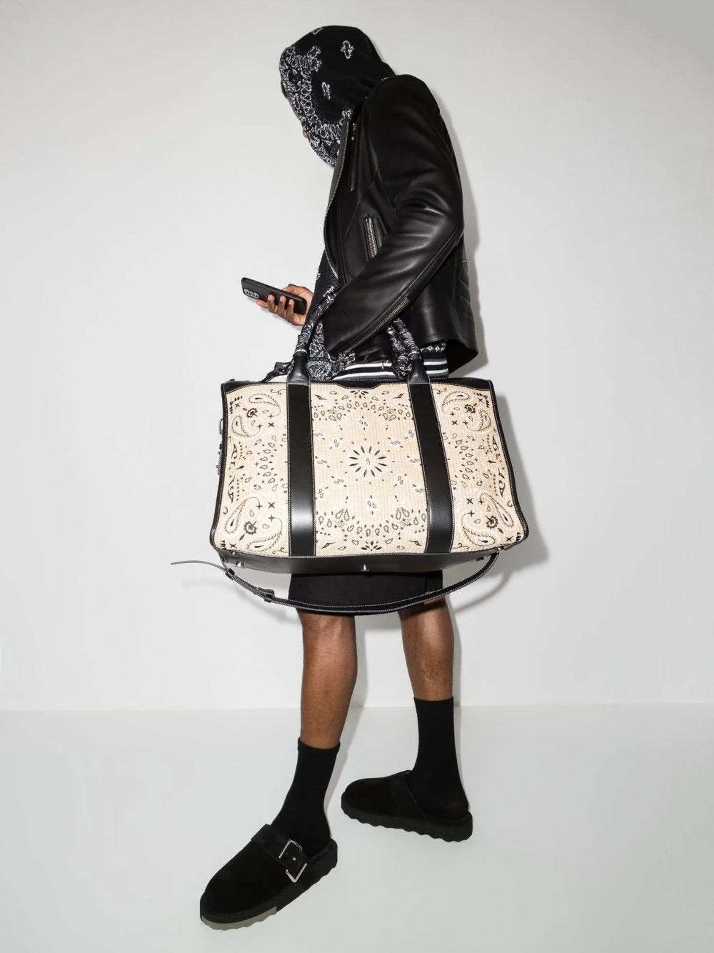 bandana-print raffia holdall