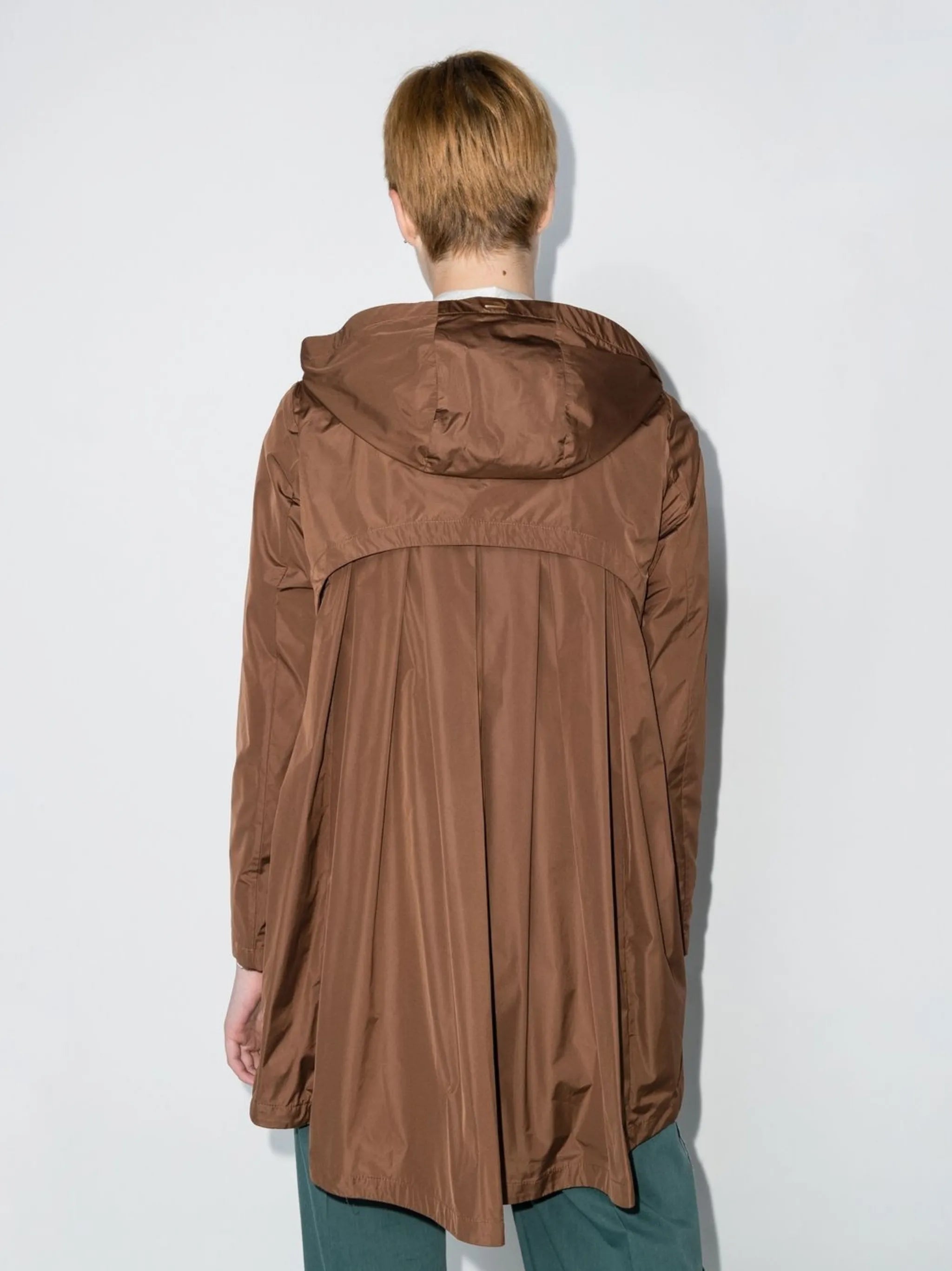 pleated-back zip-up coat