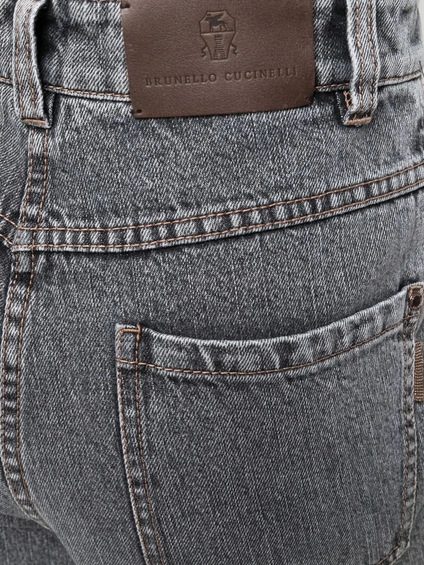 stonewash tapered-leg jeans