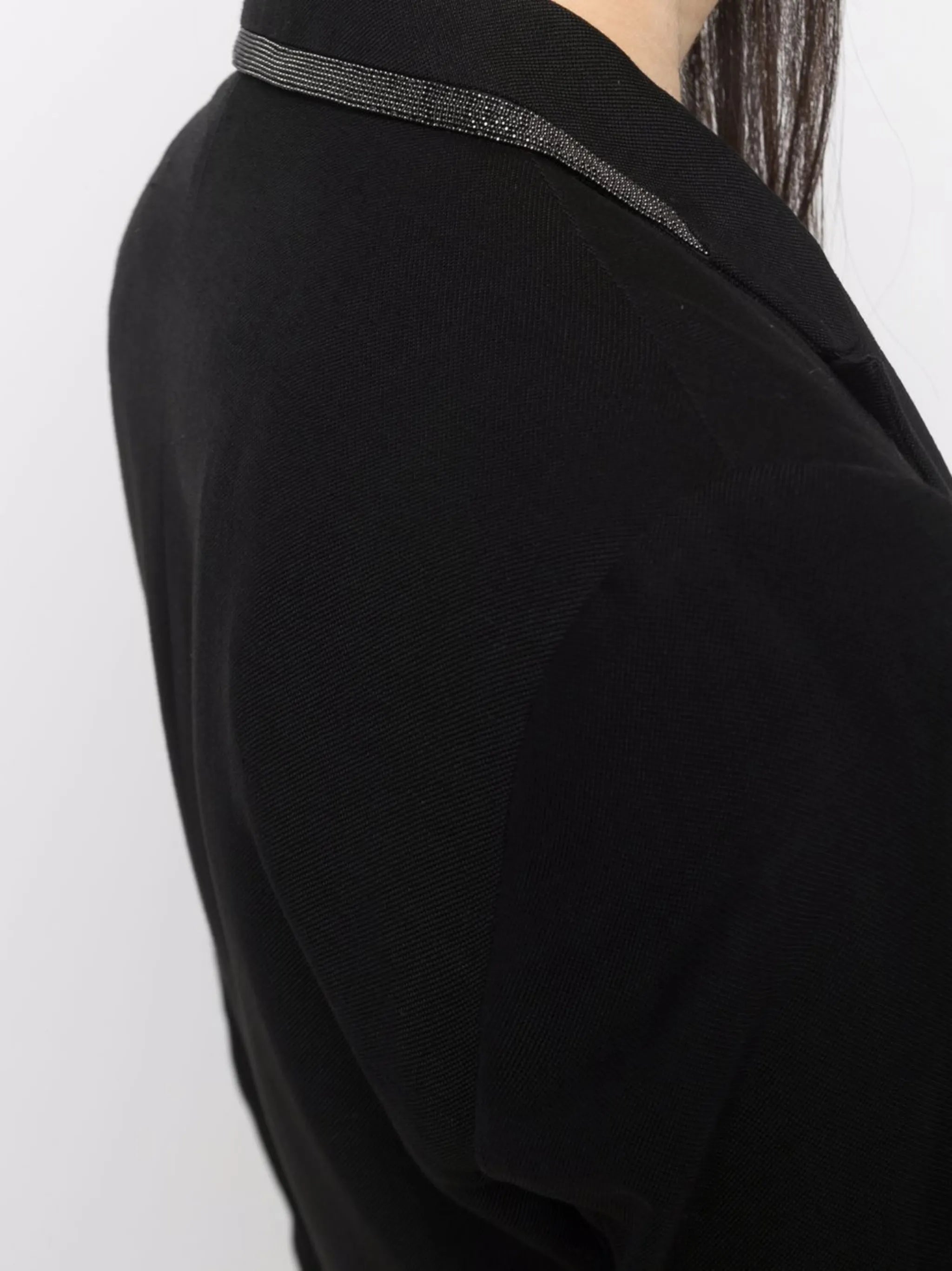 peak-lapel single-breasted blazer