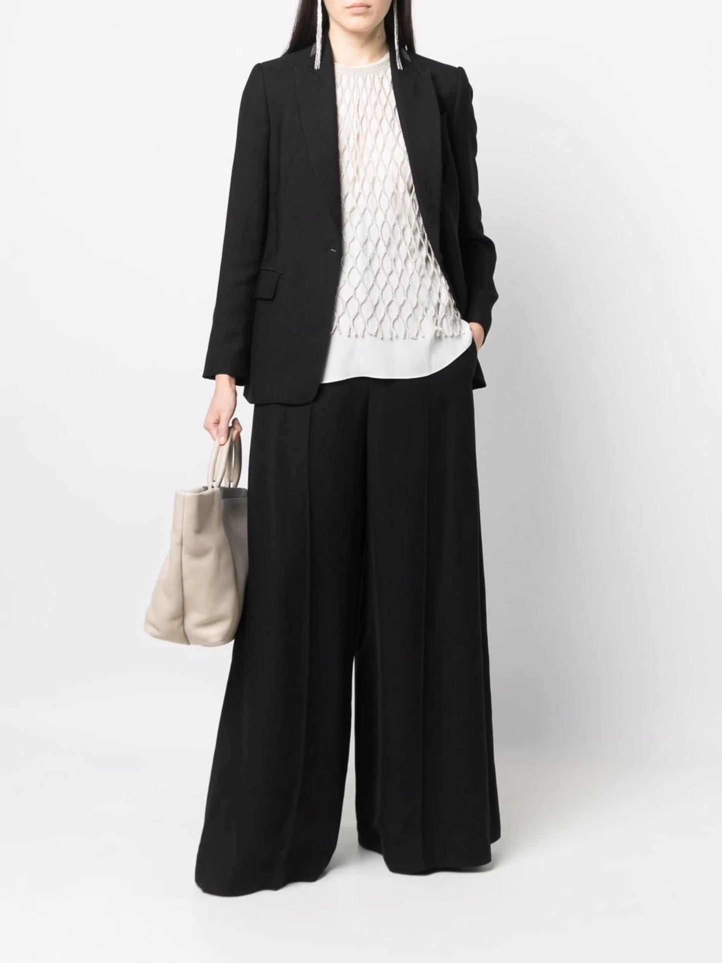 peak-lapel single-breasted blazer