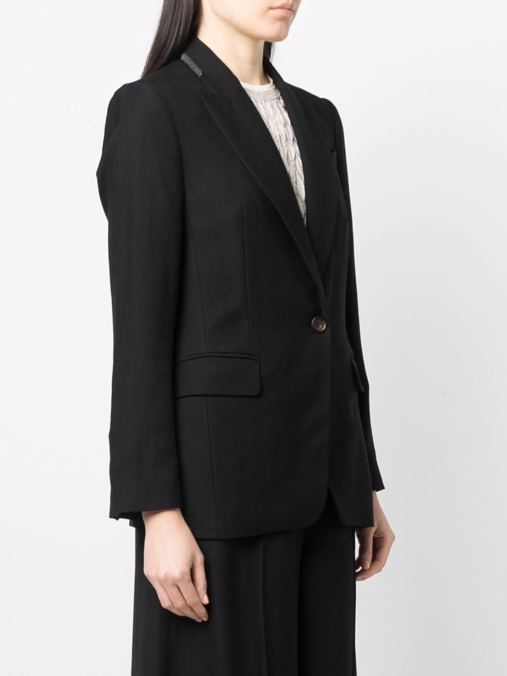 peak-lapel single-breasted blazer