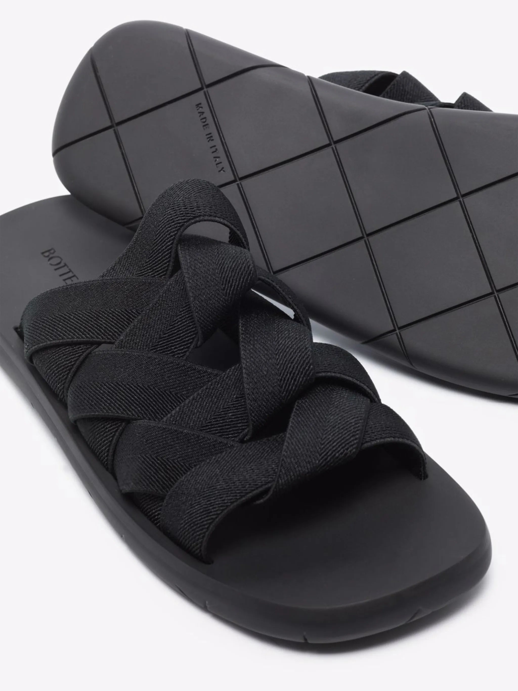 Intrecciato elasticated sandals