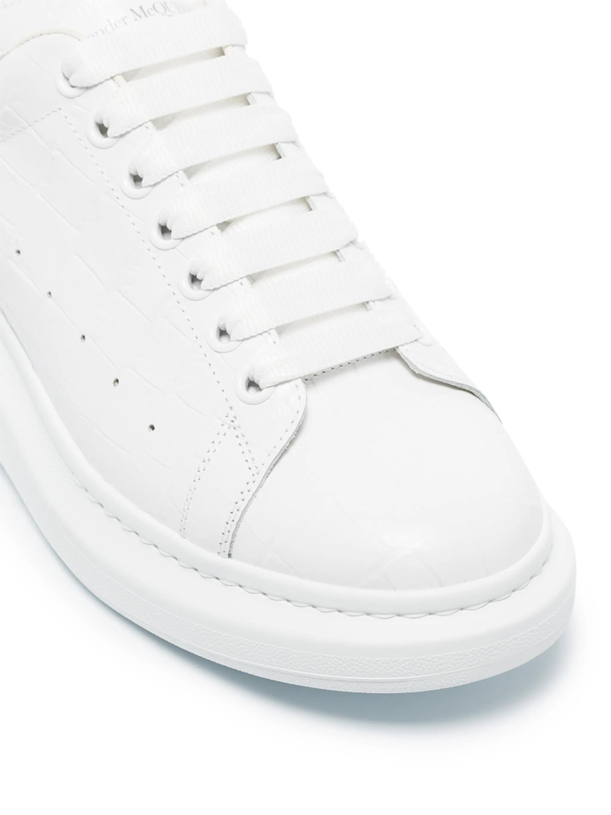 Oversized low-top sneakers