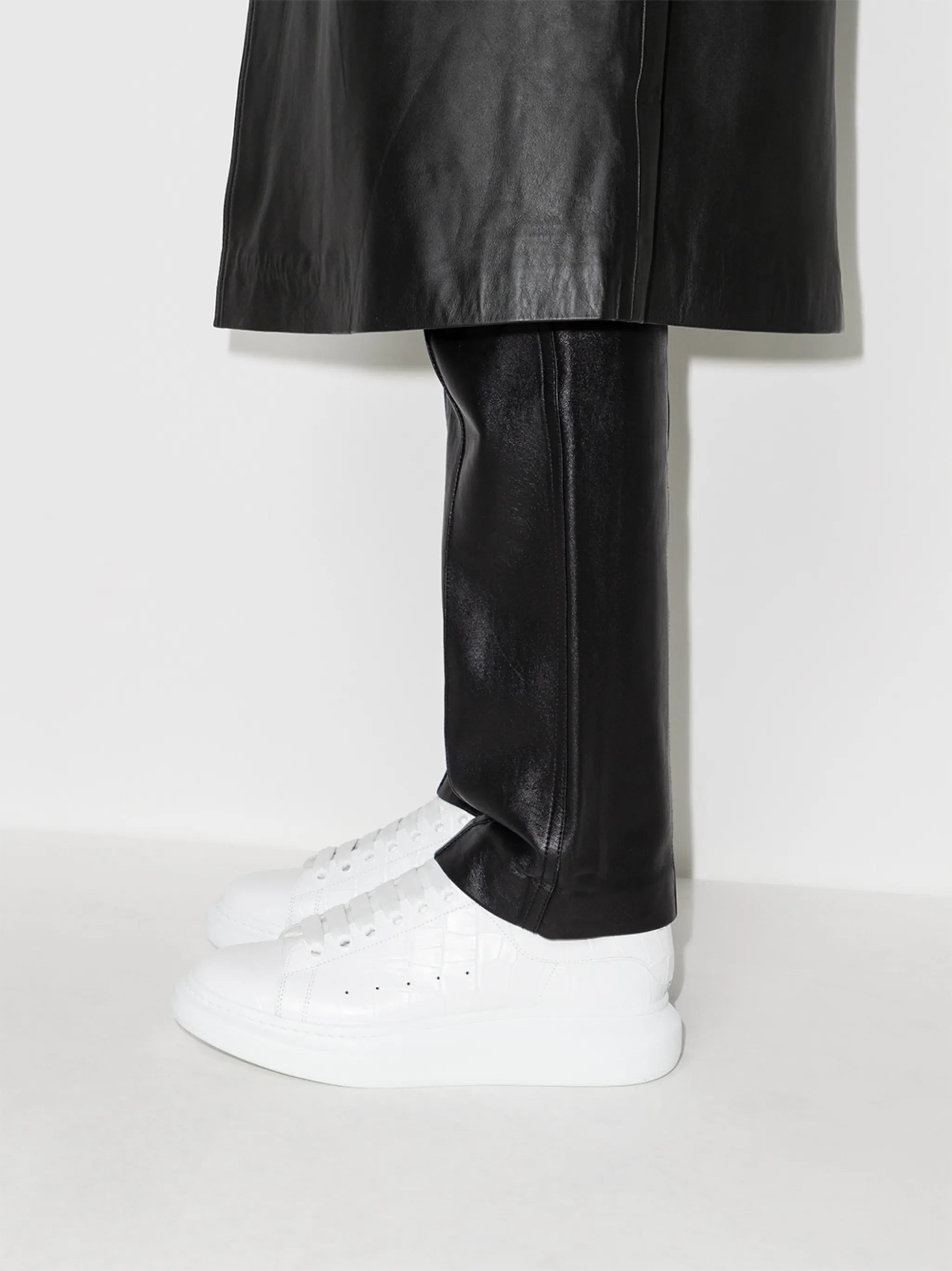 Oversized low-top sneakers