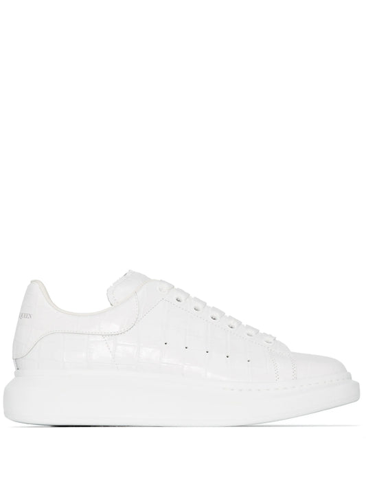 Oversized low-top sneakers