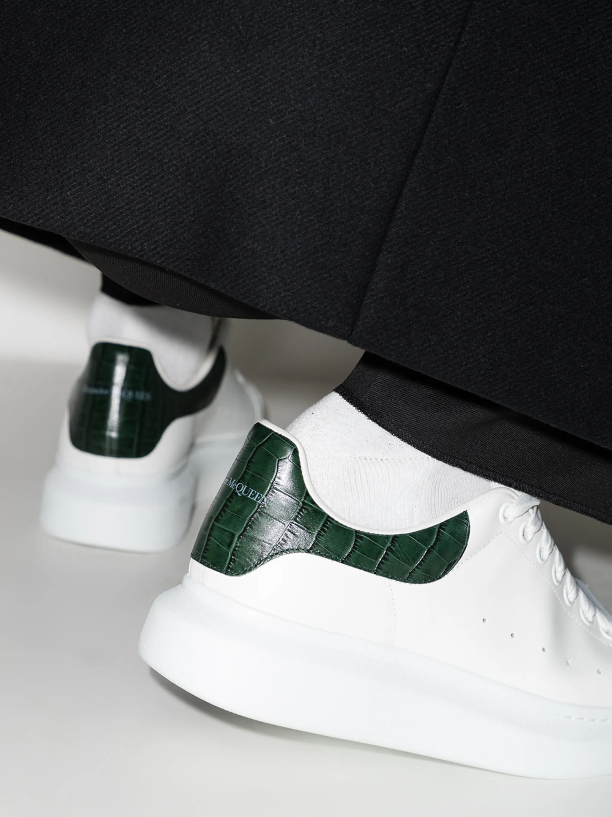 Oversized low-top sneakers