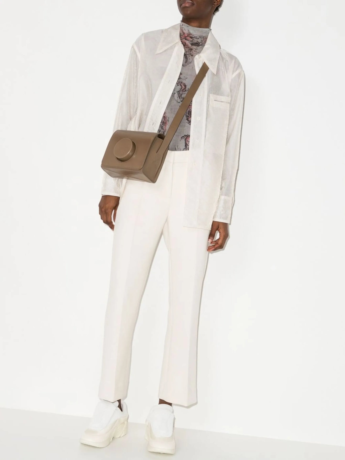 slim-cut cropped trousers