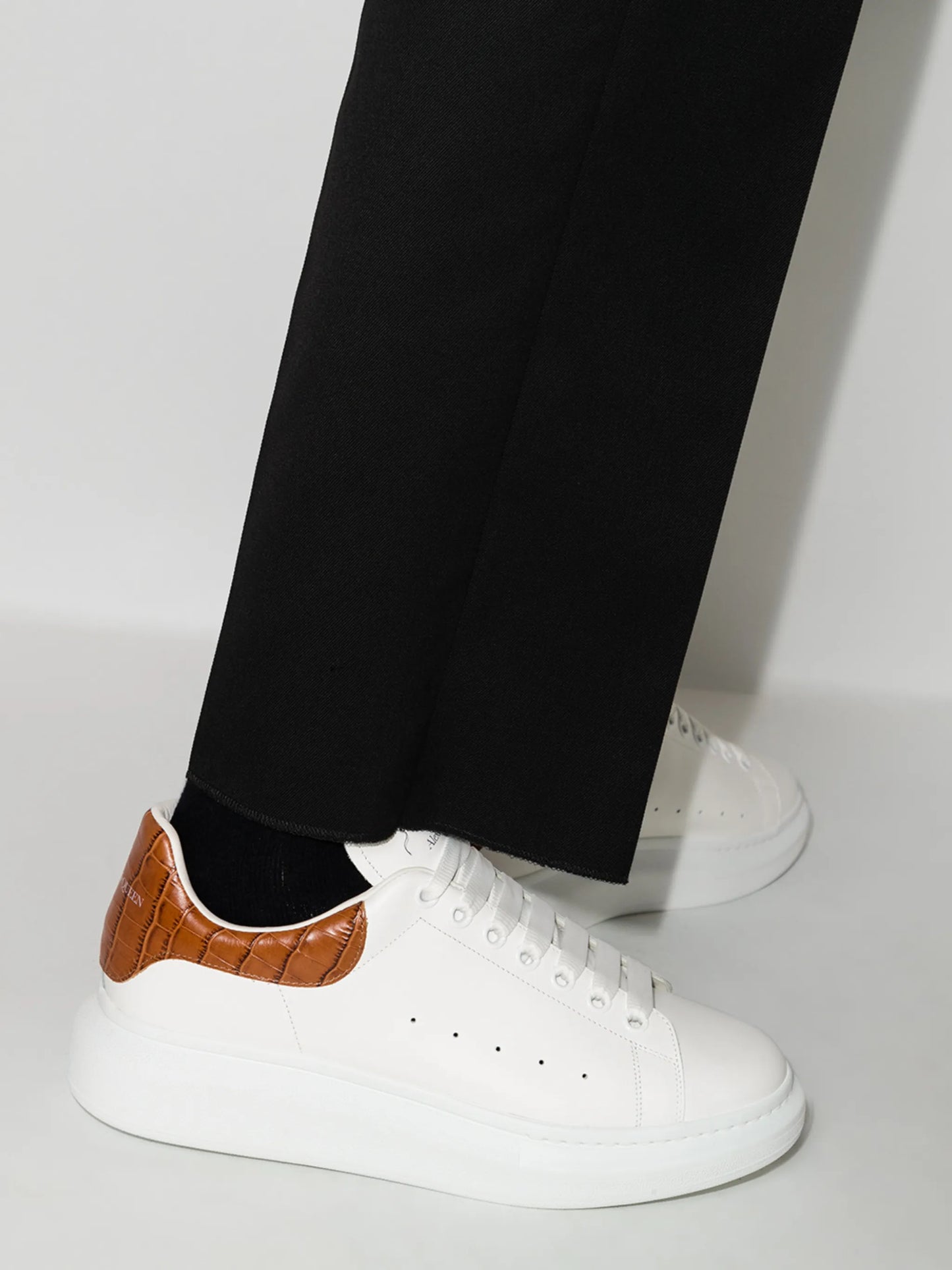 Oversized low-top sneakers