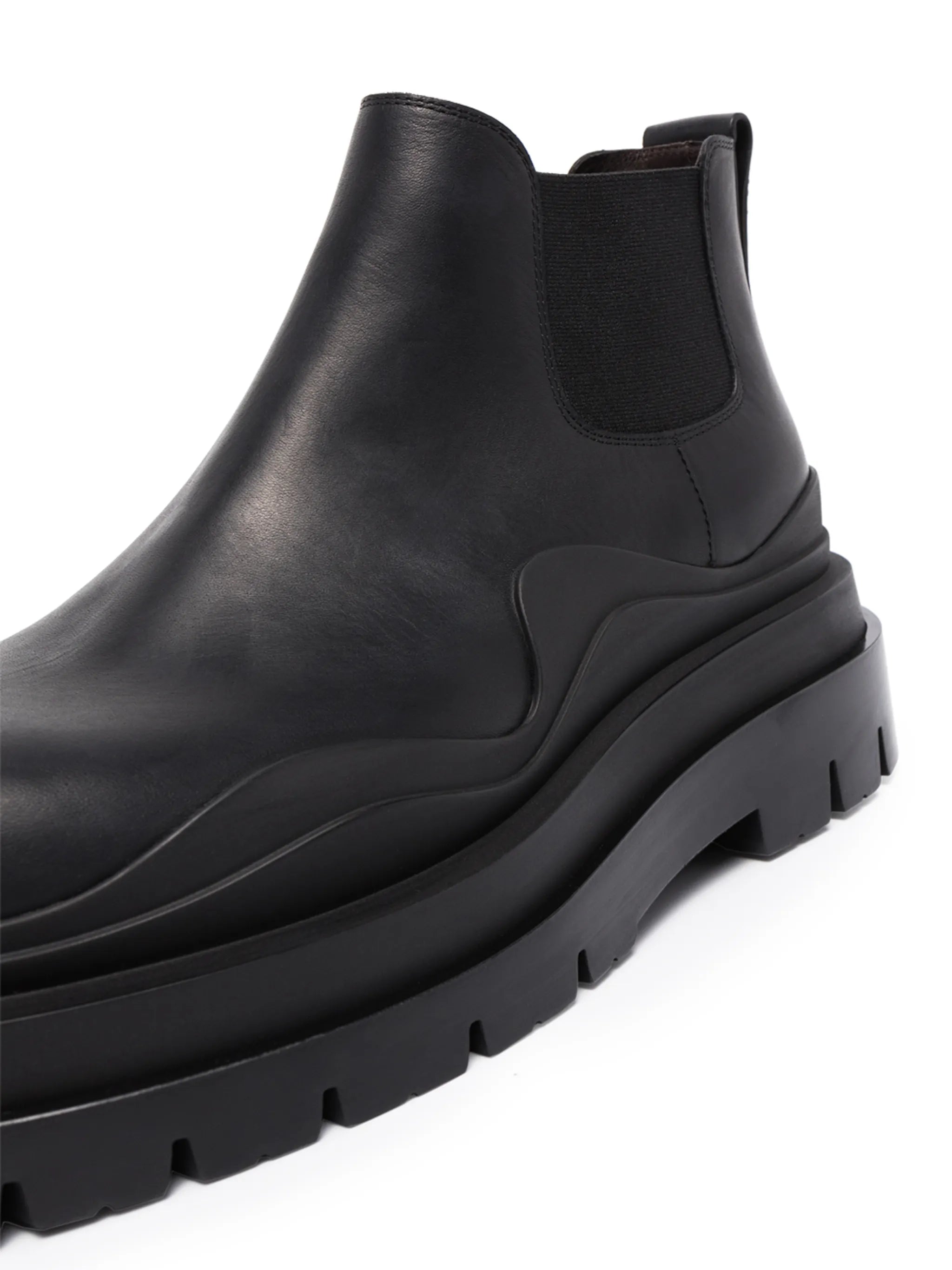 Tire leather ankle boots