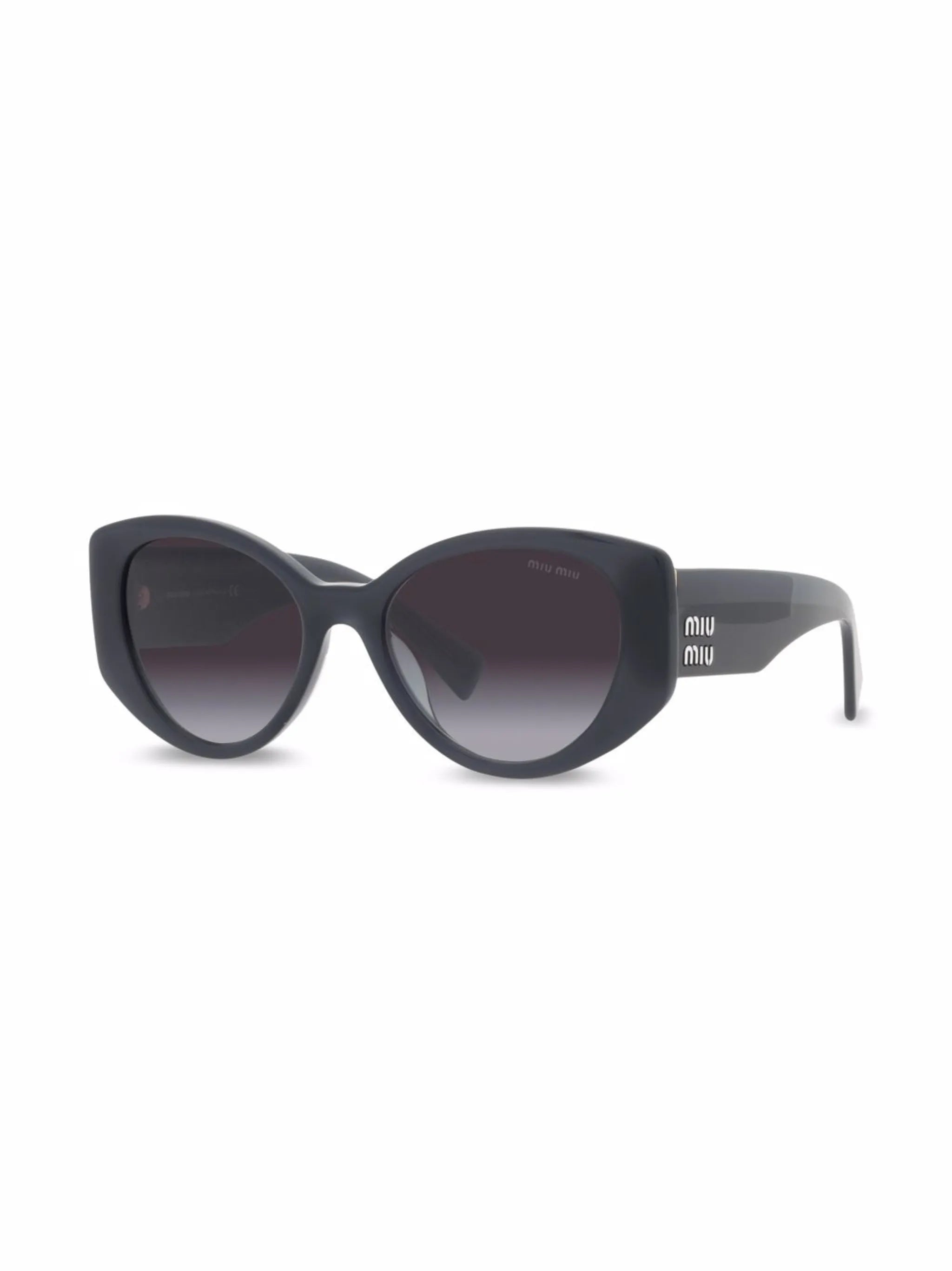 cat-eye frame sunglasses