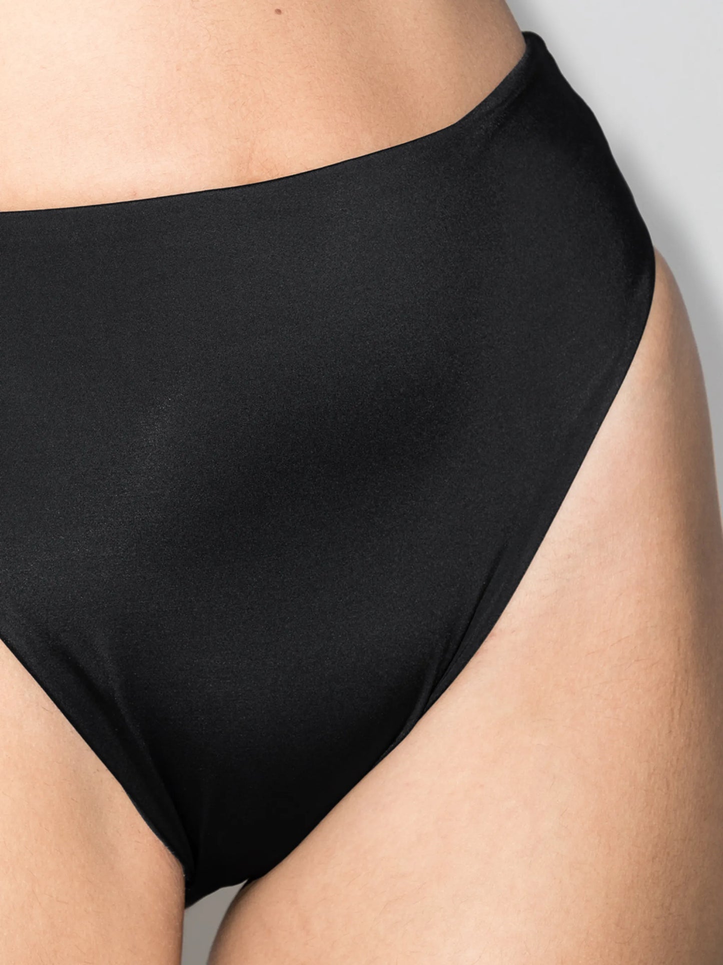 The 90s Rise high-waist bikini bottoms