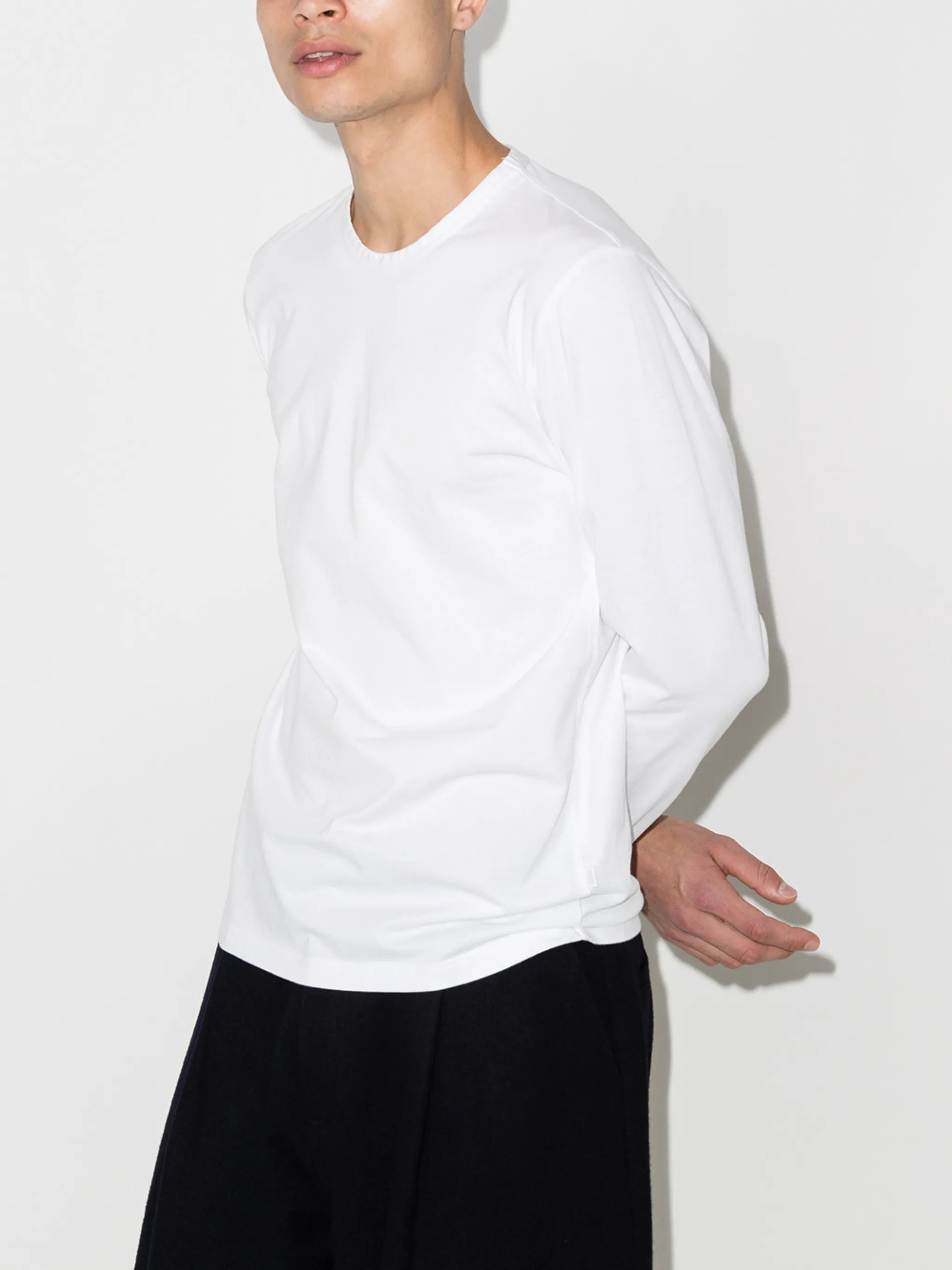 long-sleeved cotton T-shirt