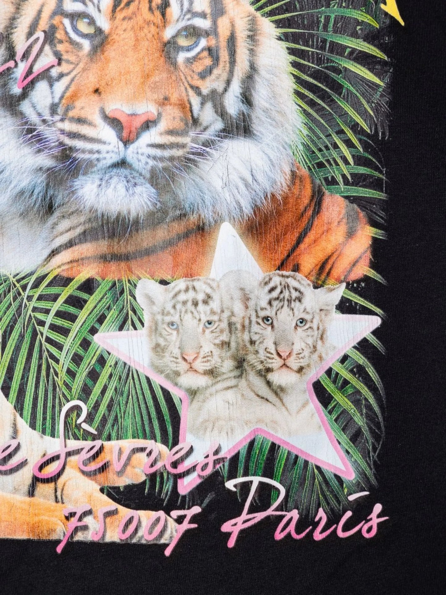 tiger-print T-shirt