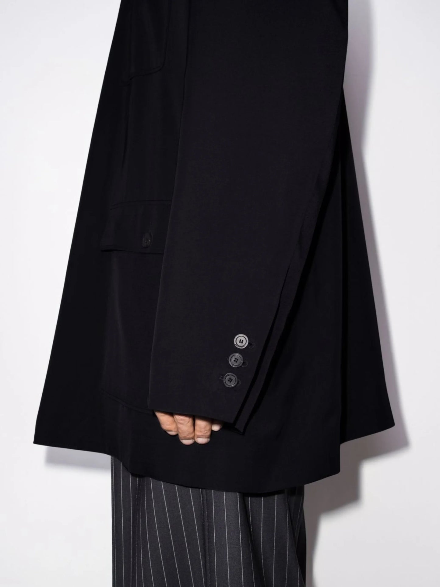 flap-pocket long-sleeve shirt jacket