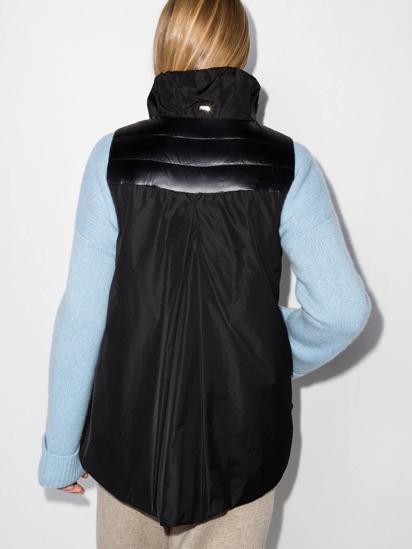 padded zip-fastening gilet
