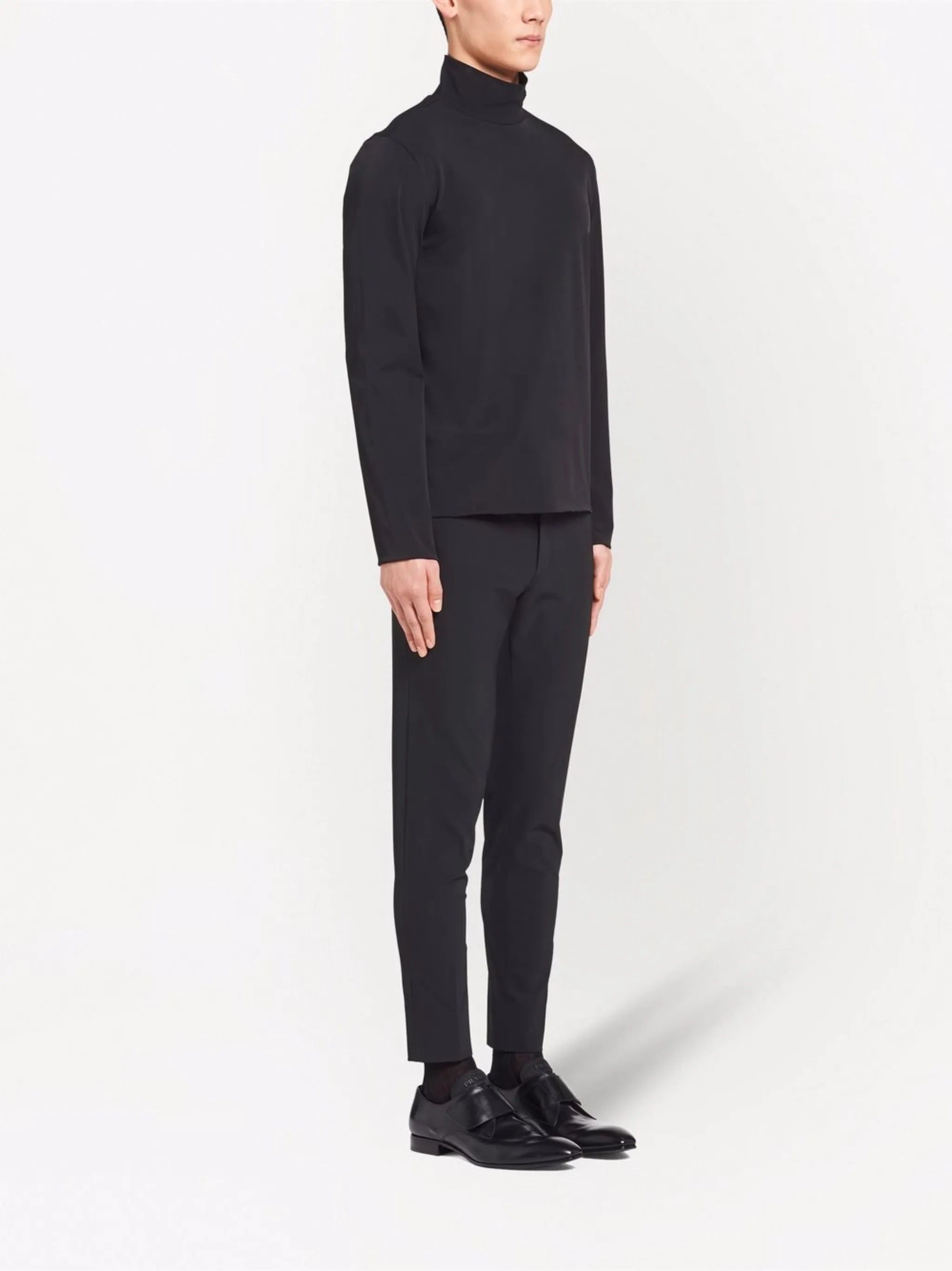 triangle plaque high-neck top