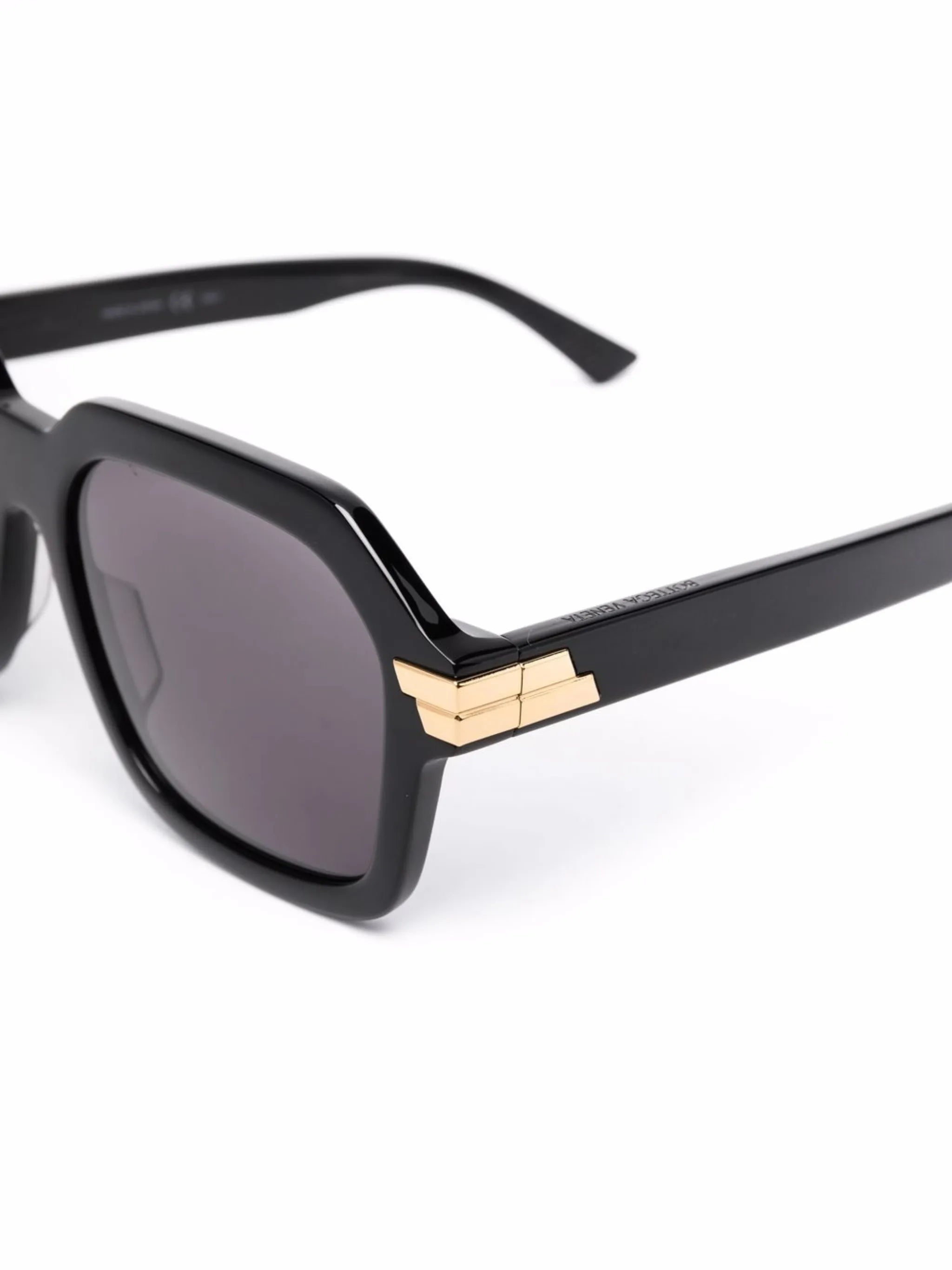oversize-frame sunglasses