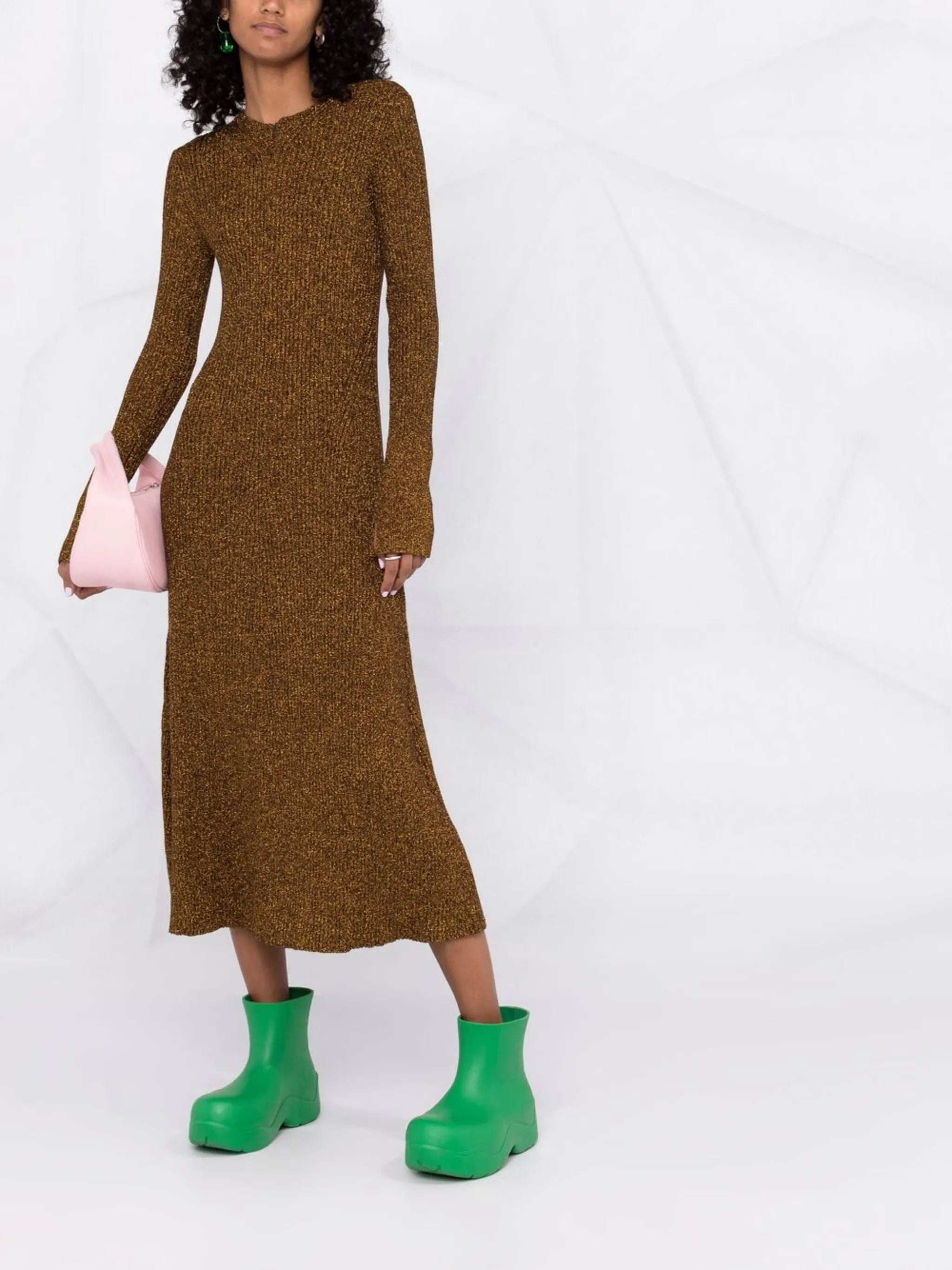 metallic ribbed-knit midi dress