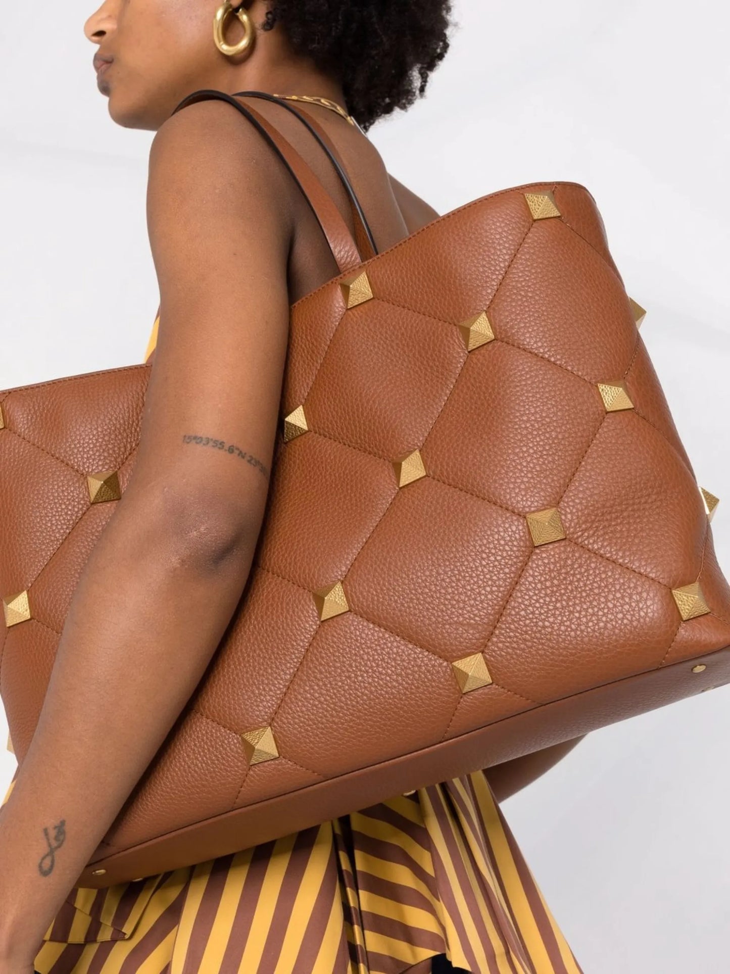 Roman Stud quilted tote bag