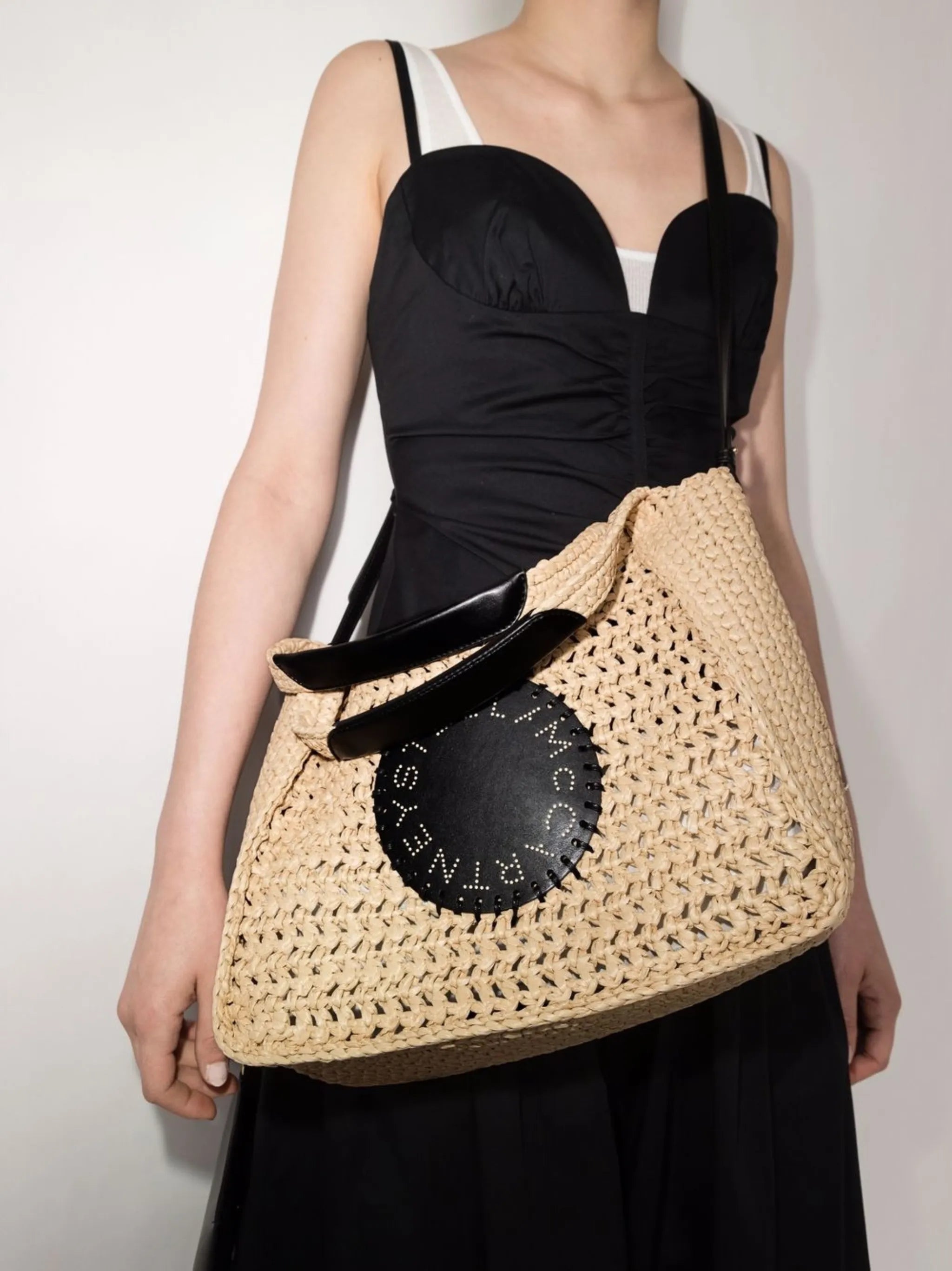 logo-patch woven raffia tote bag