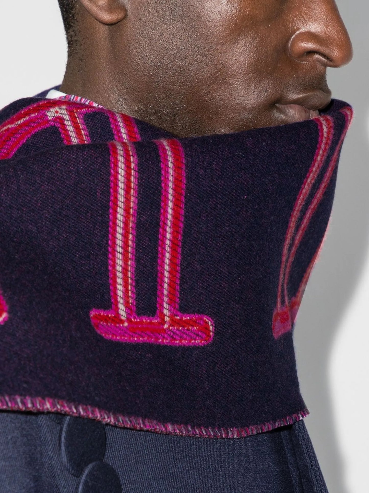 logo-embroidered scarf