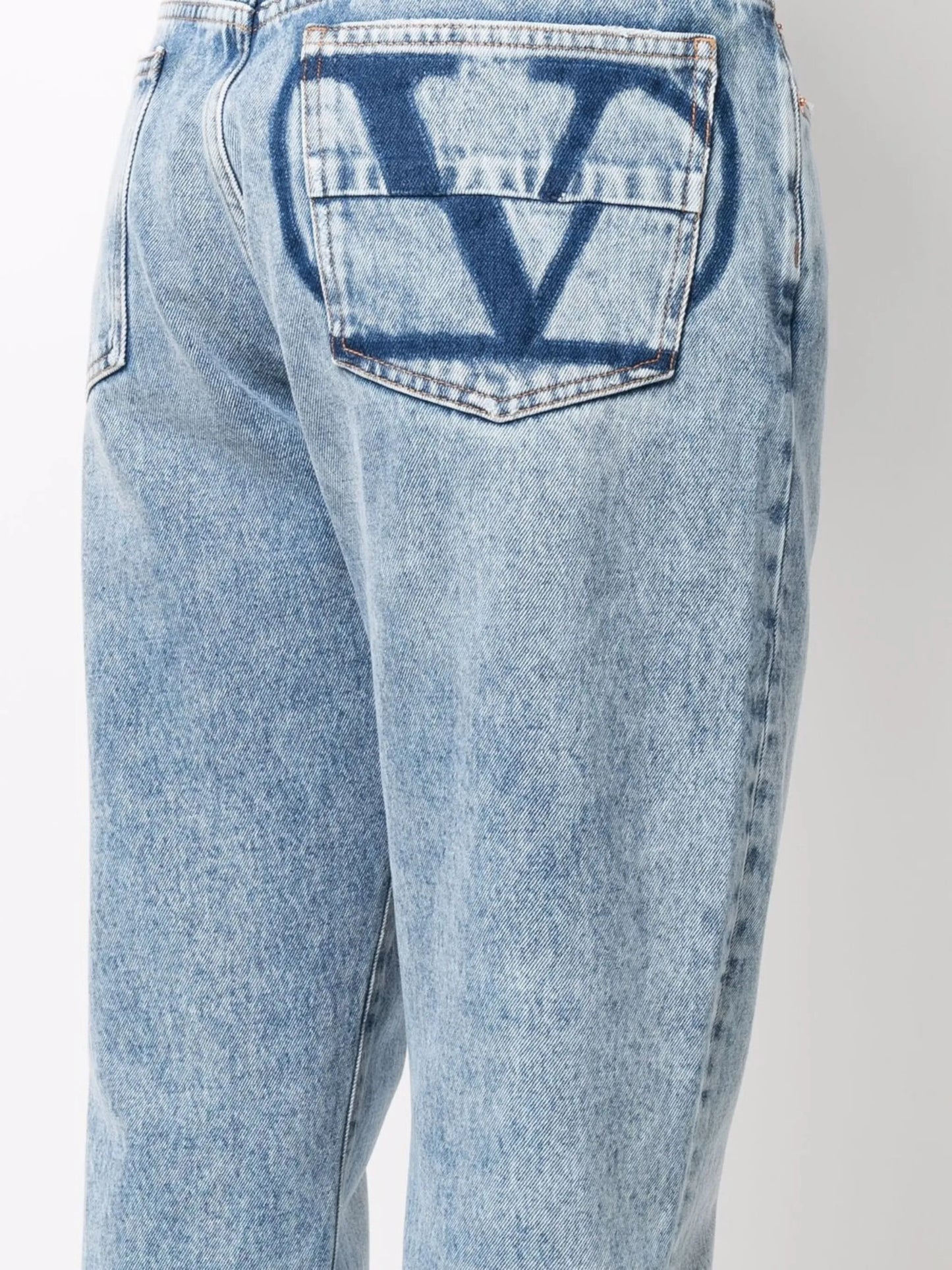 VLogo straight-leg jeans