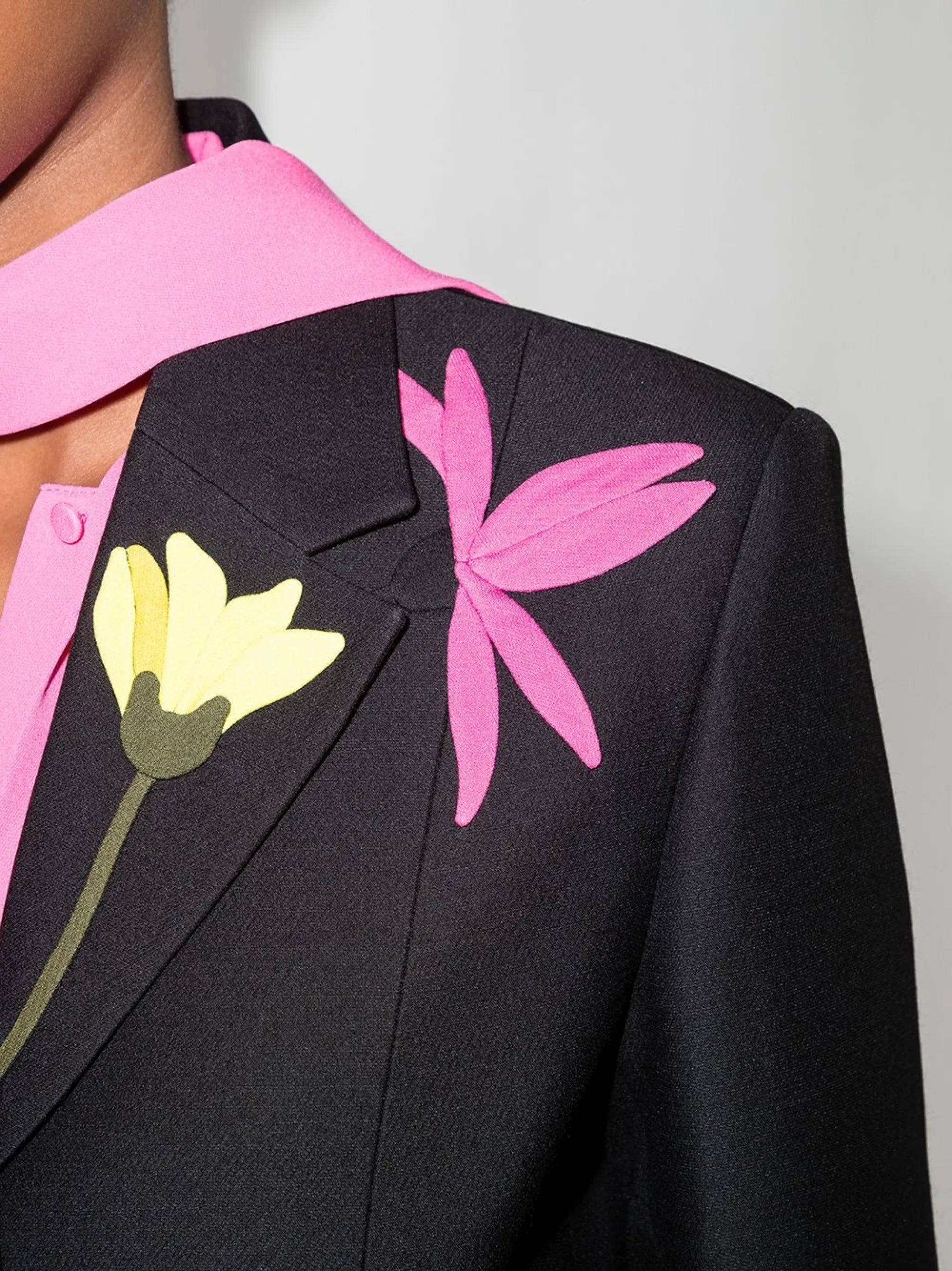 floral-embroidered blazer