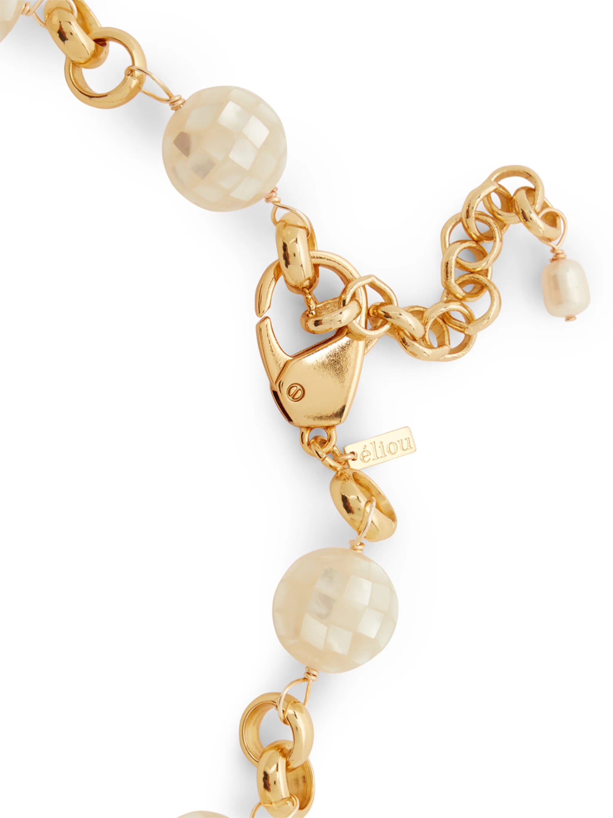 Daphne 15 pearl necklace