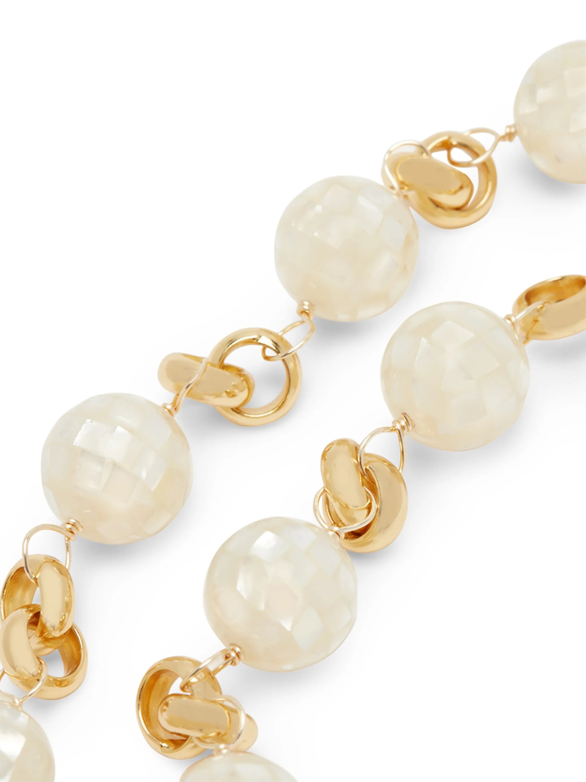 Daphne 15 pearl necklace