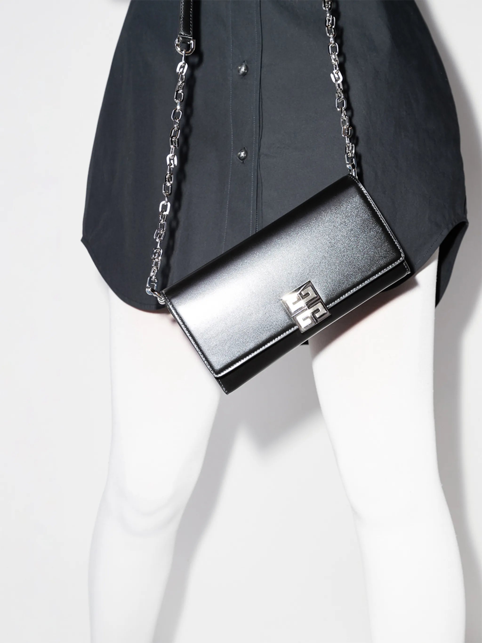 4G leather crossbody bag