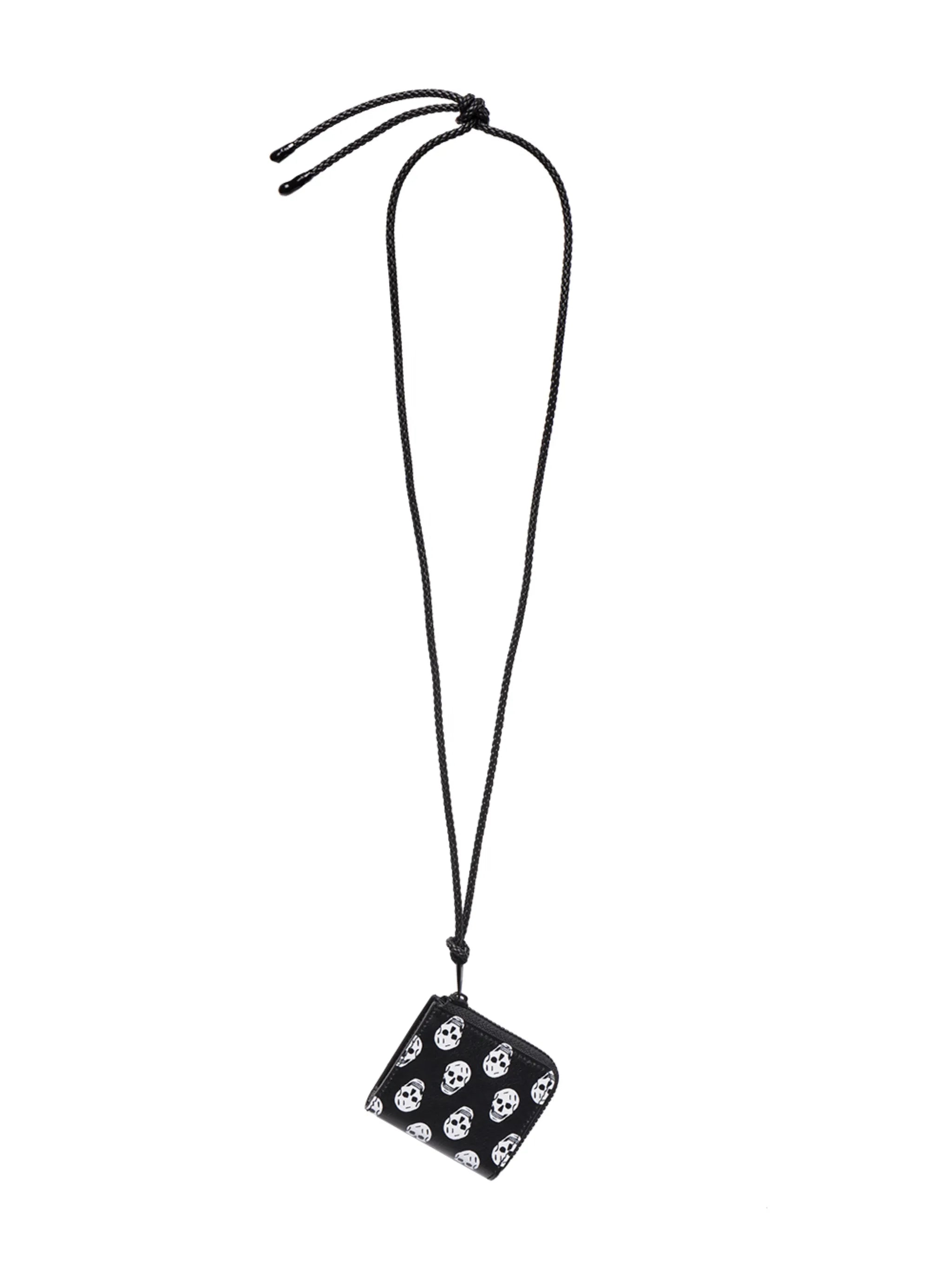 skull-print coin pouch