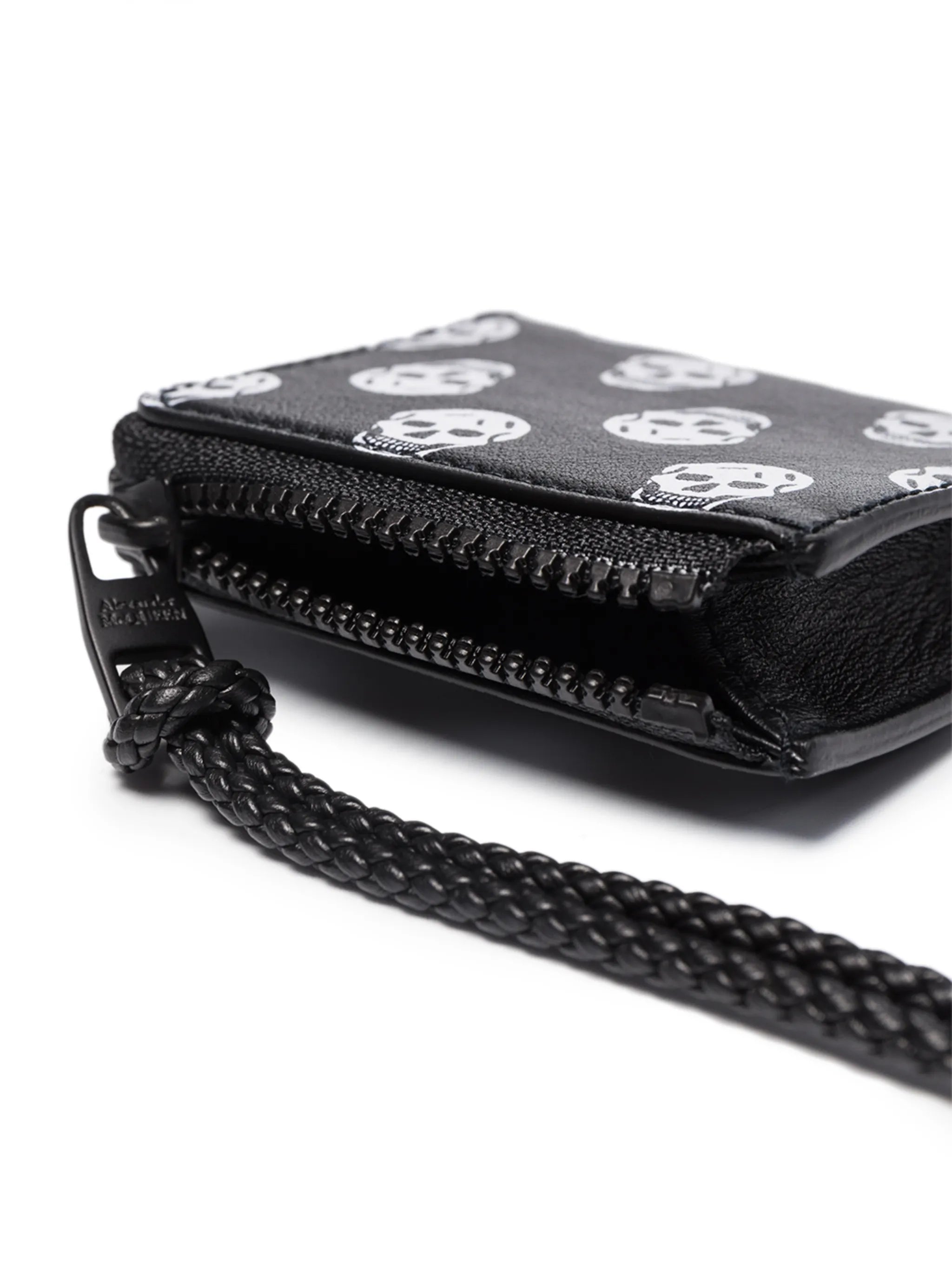 skull-print coin pouch