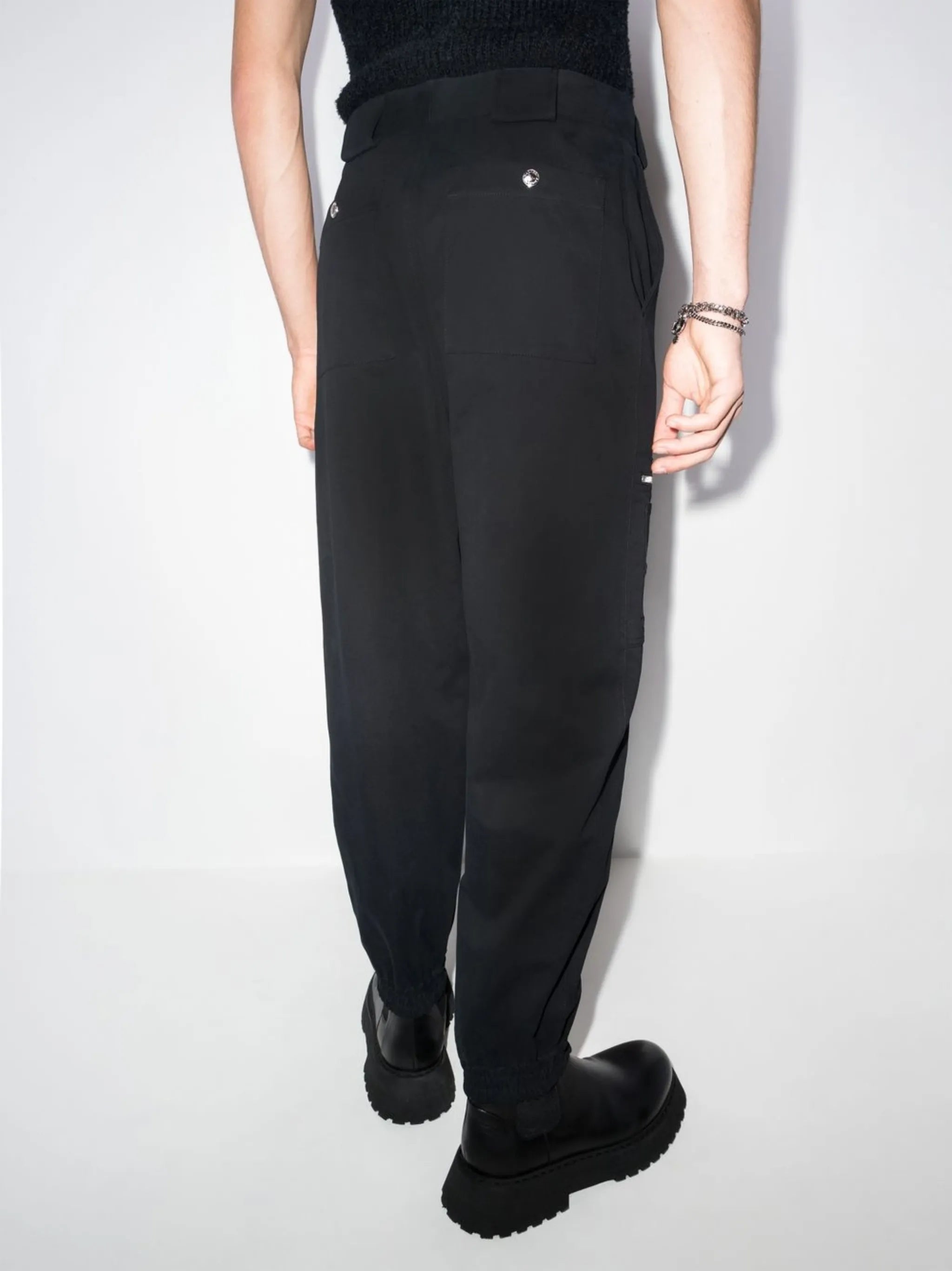 zip-detailing tapered trousers
